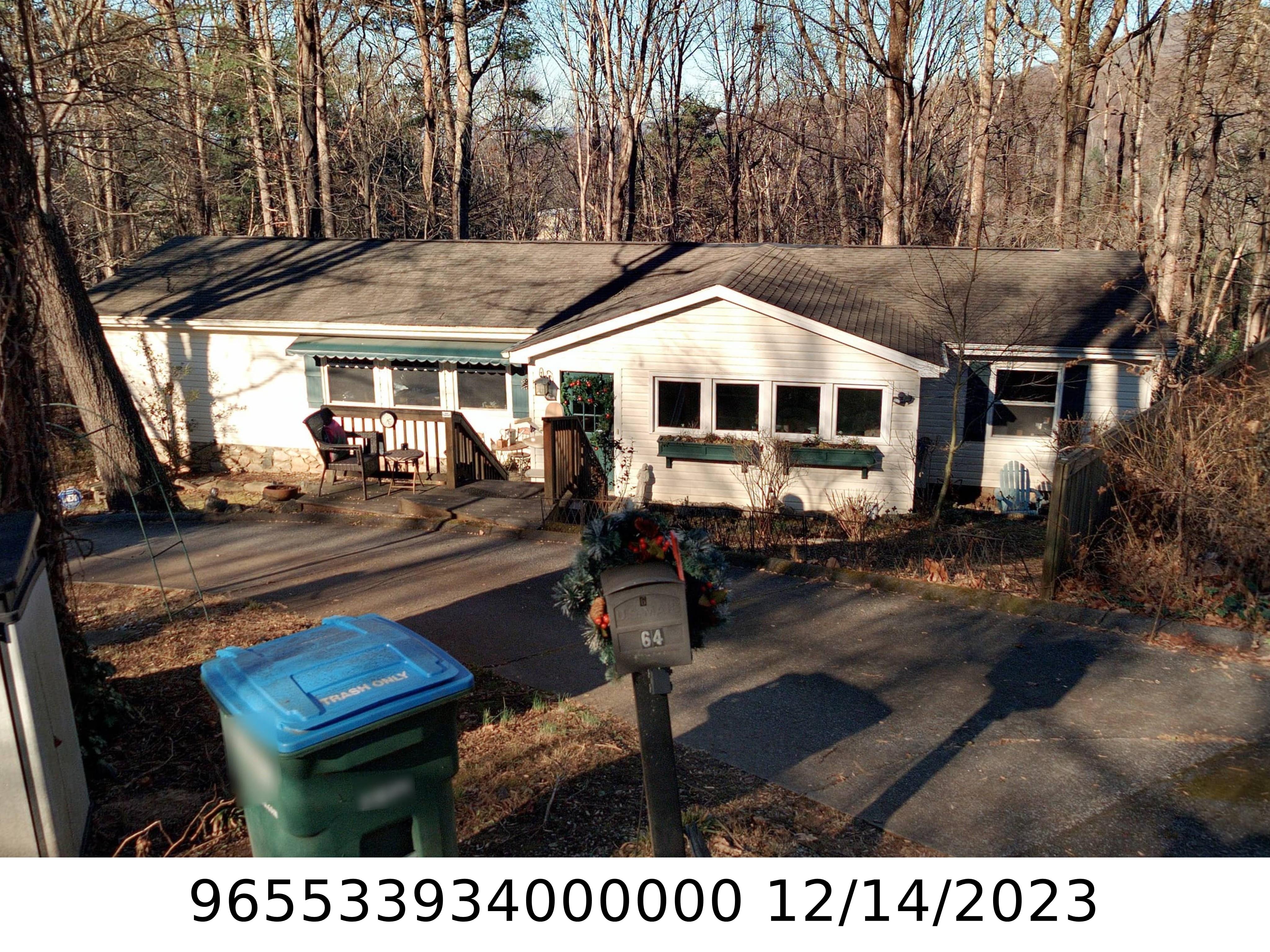 A picture of the property located at 64 MOUNTAIN SITE LN, ASHEVILLE NC 28803.