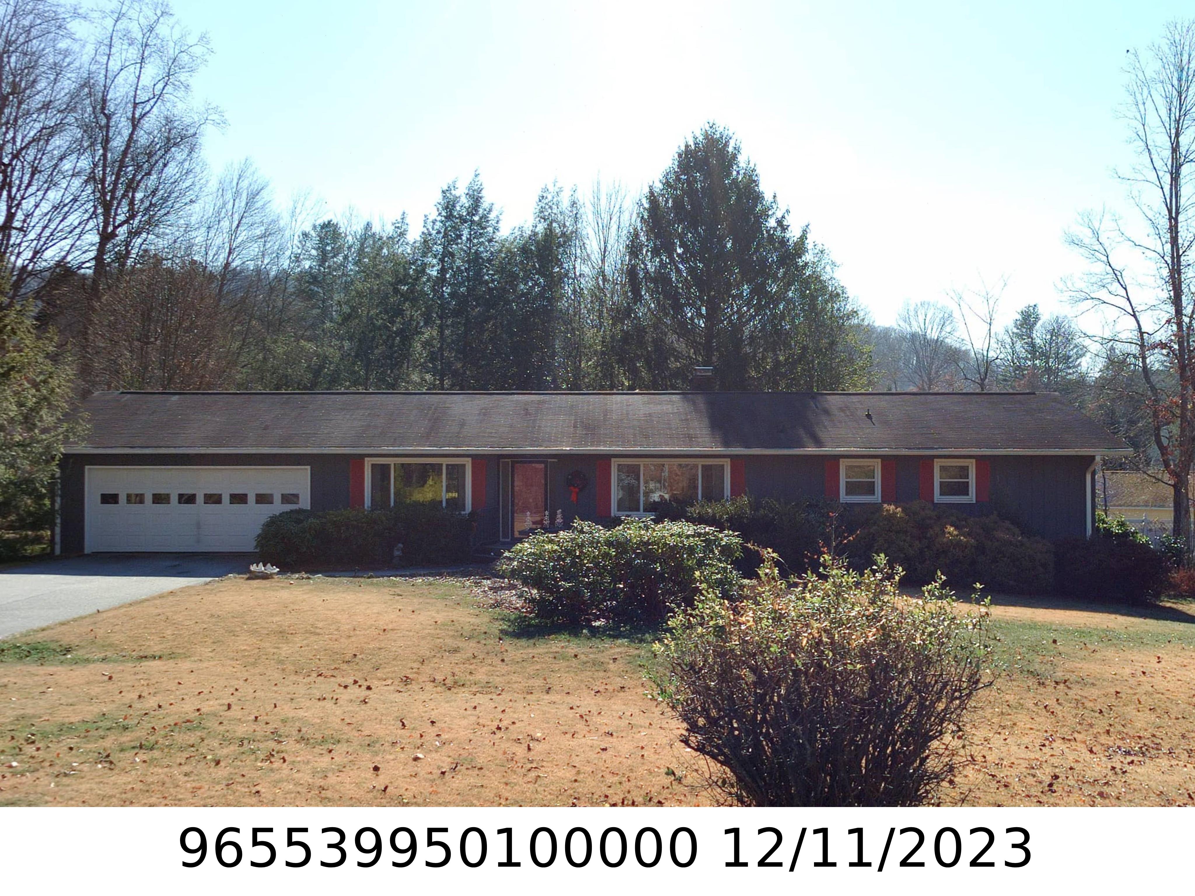 A picture of the property located at 17 BRADDOCK WAY, ASHEVILLE NC 28803.