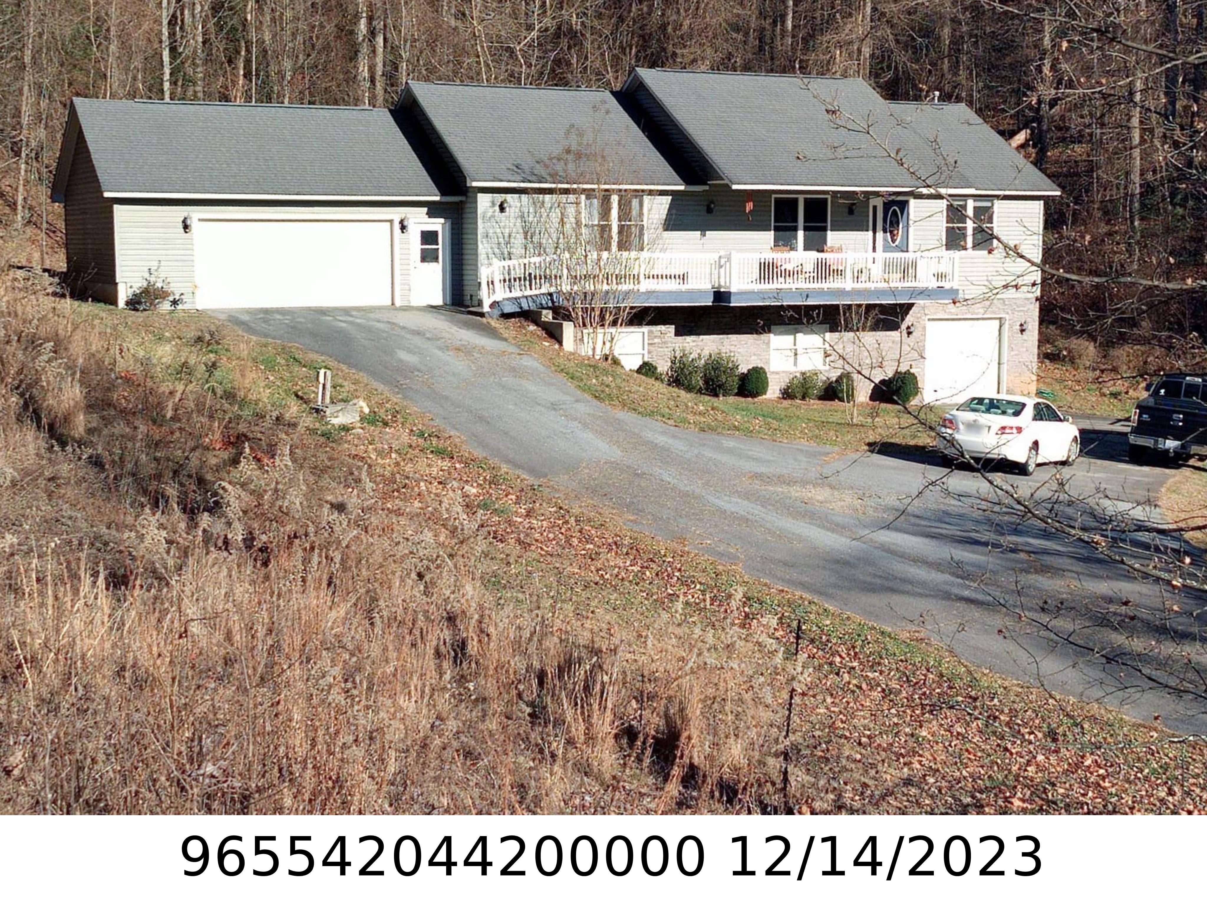 A picture of the property located at 53 MOUNTAIN SITE LN, ASHEVILLE NC 28803.