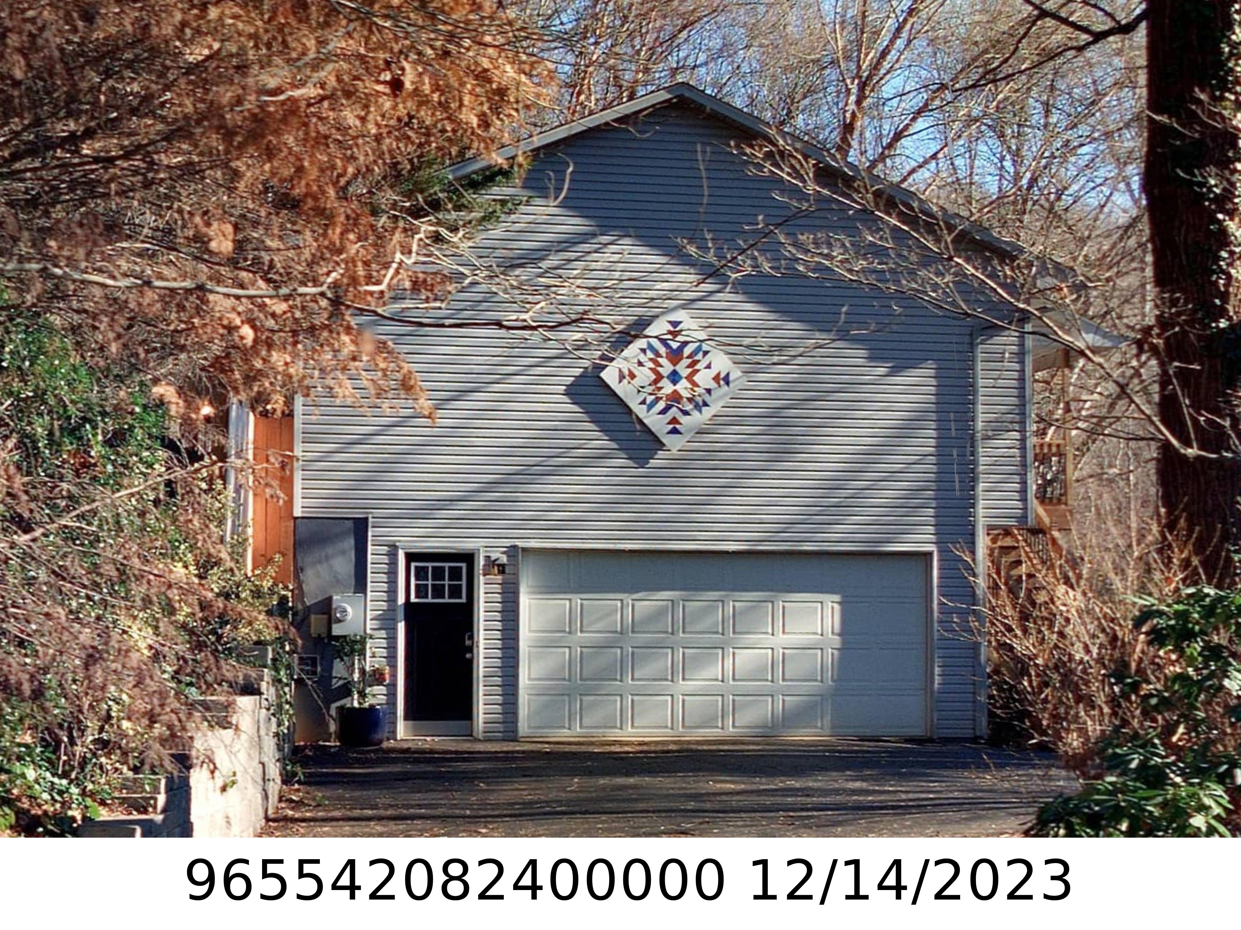 A picture of the property located at 61 MOUNTAIN SITE LN, ASHEVILLE NC 28803.