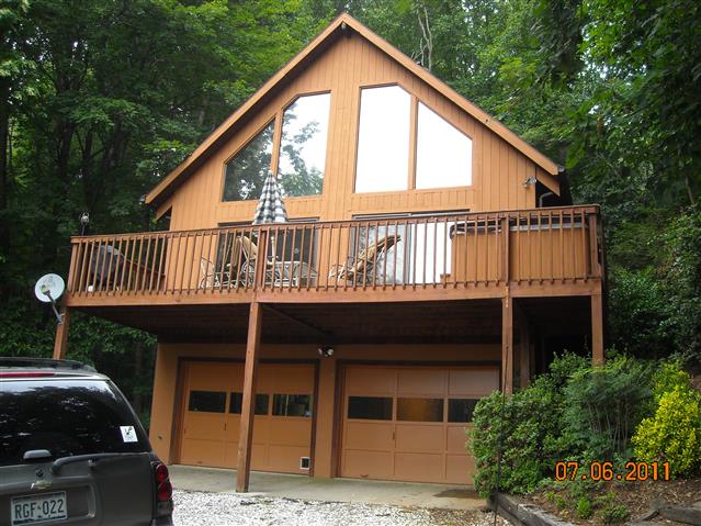 A picture of the property located at 17 MOUNTAIN SITE LN, ASHEVILLE NC 28803.