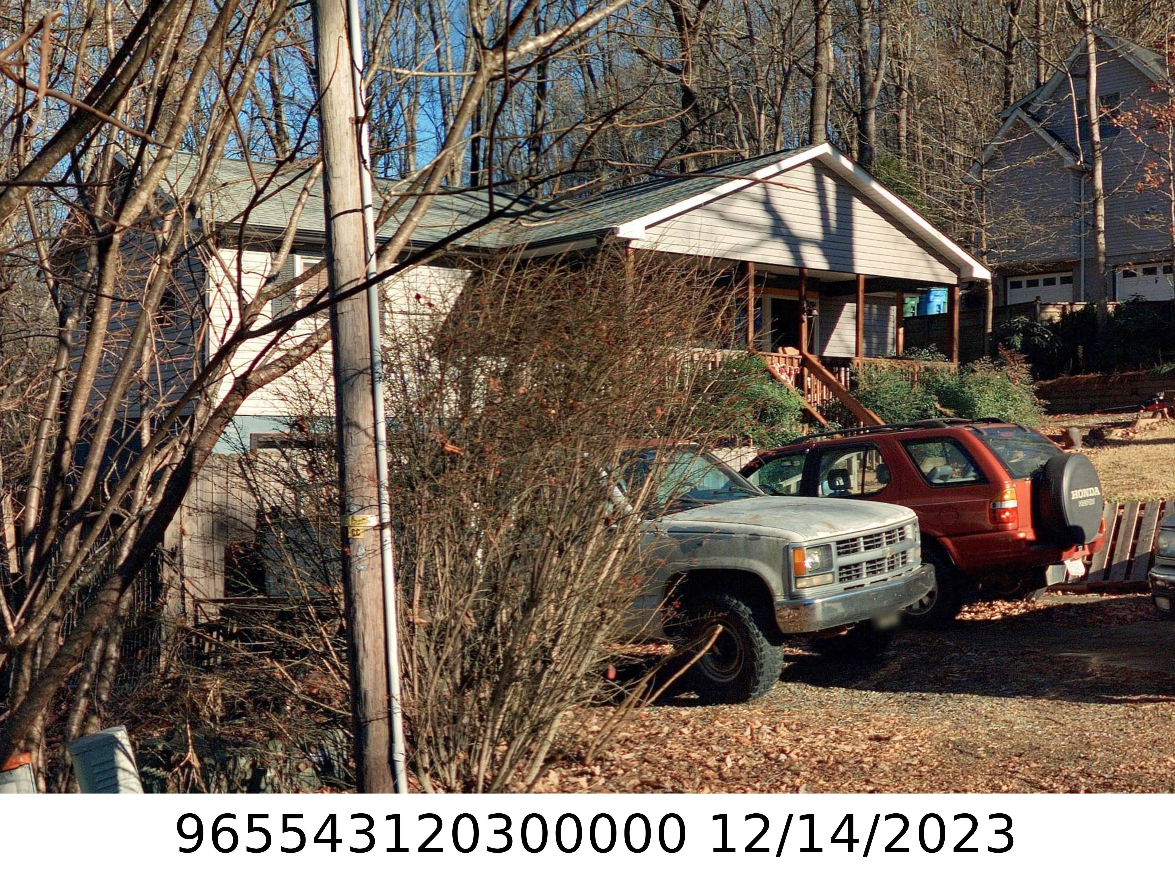 A picture of the property located at 68 MOUNTAIN SITE LN, ASHEVILLE NC 28803.