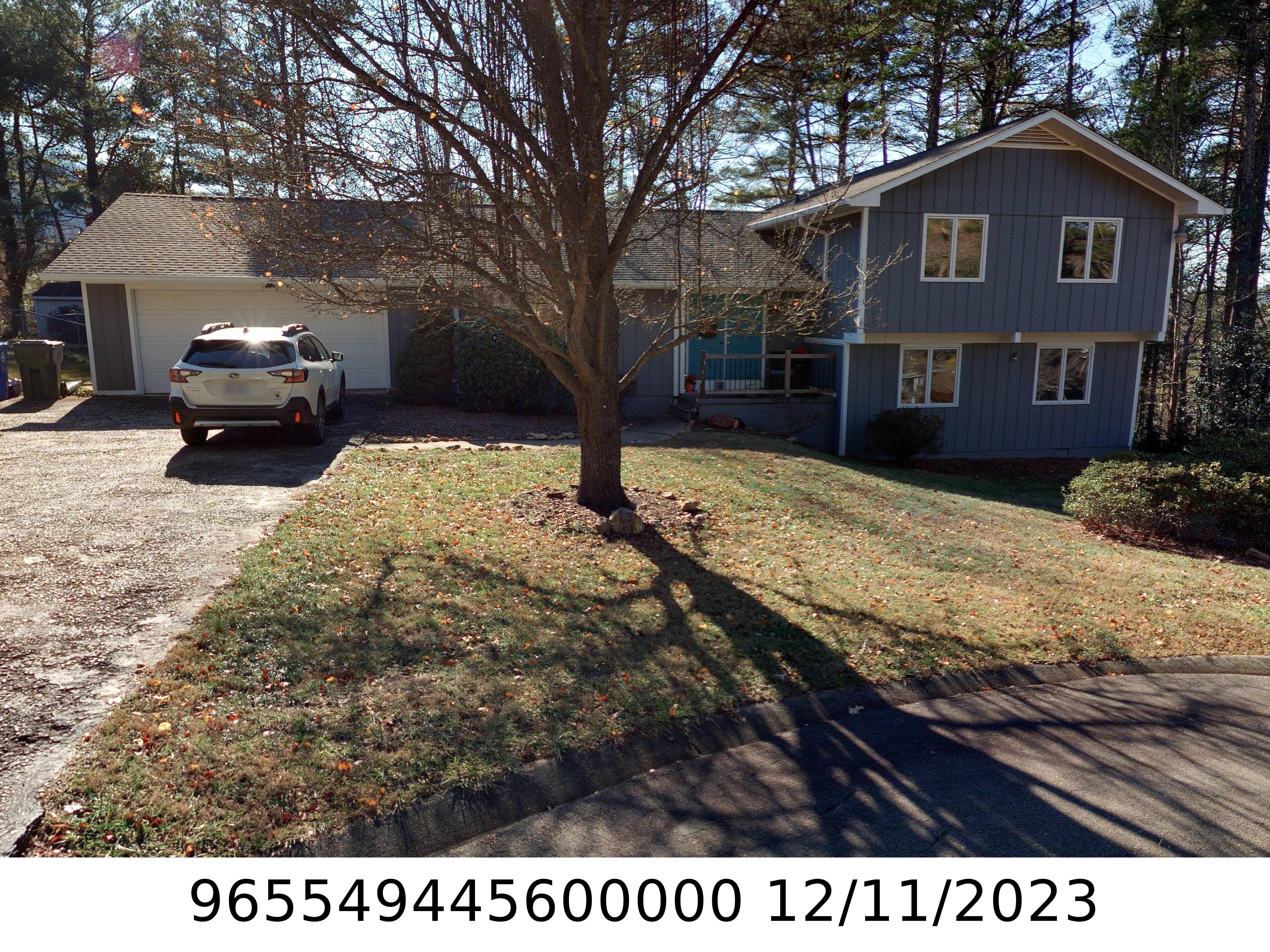 A picture of the property located at 10 GARDENWOOD LN, ASHEVILLE NC 28803.
