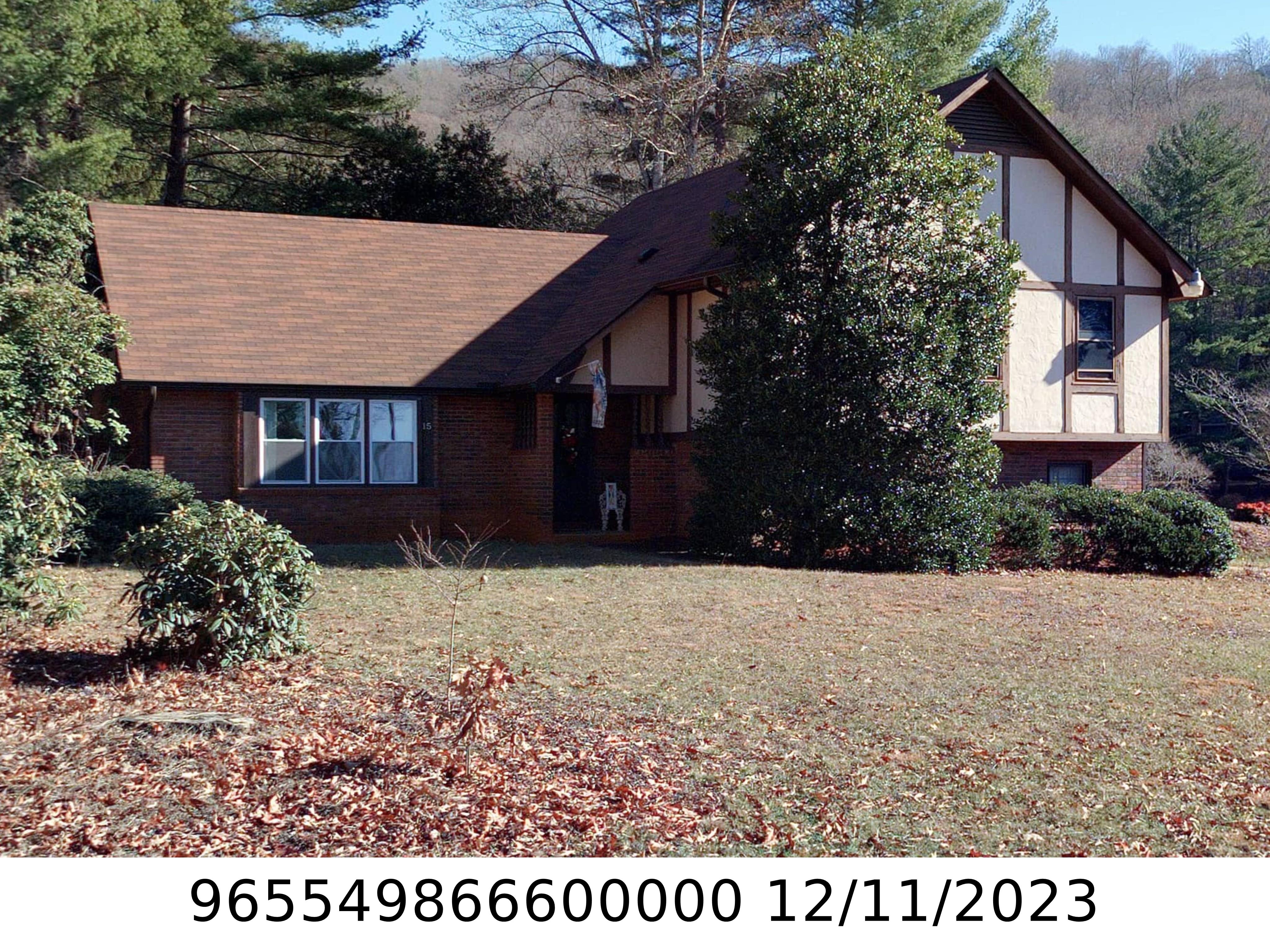 A picture of the property located at 15 GARDENWOOD LN, ASHEVILLE NC 28803.