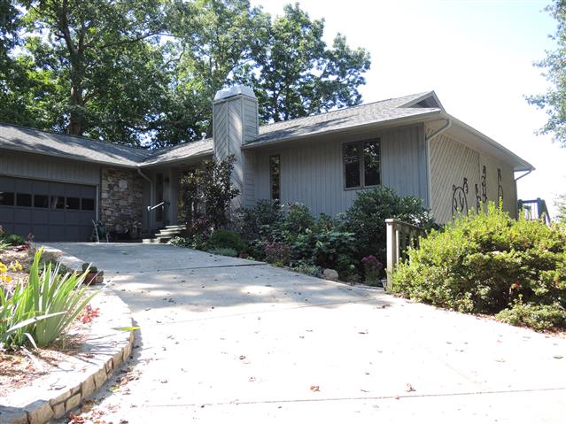 A picture of the property located at 193 TREETOPS LN, ASHEVILLE NC 28803.