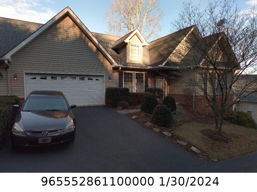 A picture of the property located at 105 TRUMPET LN, ASHEVILLE NC 28803.