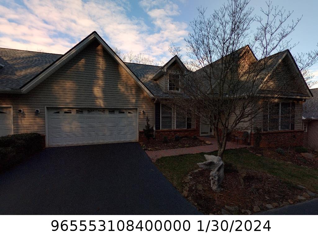 A picture of the property located at 129 TRUMPET LN, ASHEVILLE NC 28803.