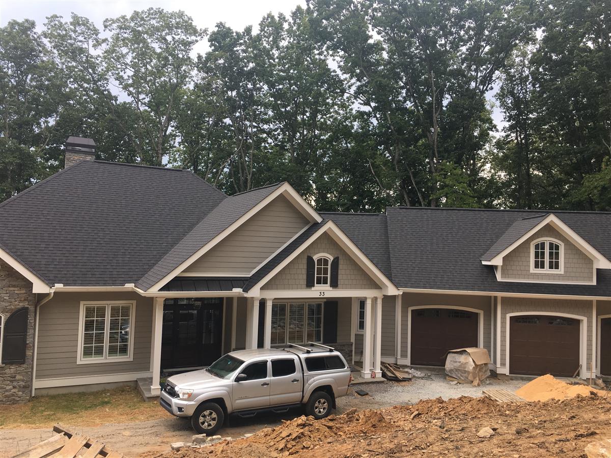 A picture of the property located at 33 GIFFORDS LN, ASHEVILLE NC 28803.