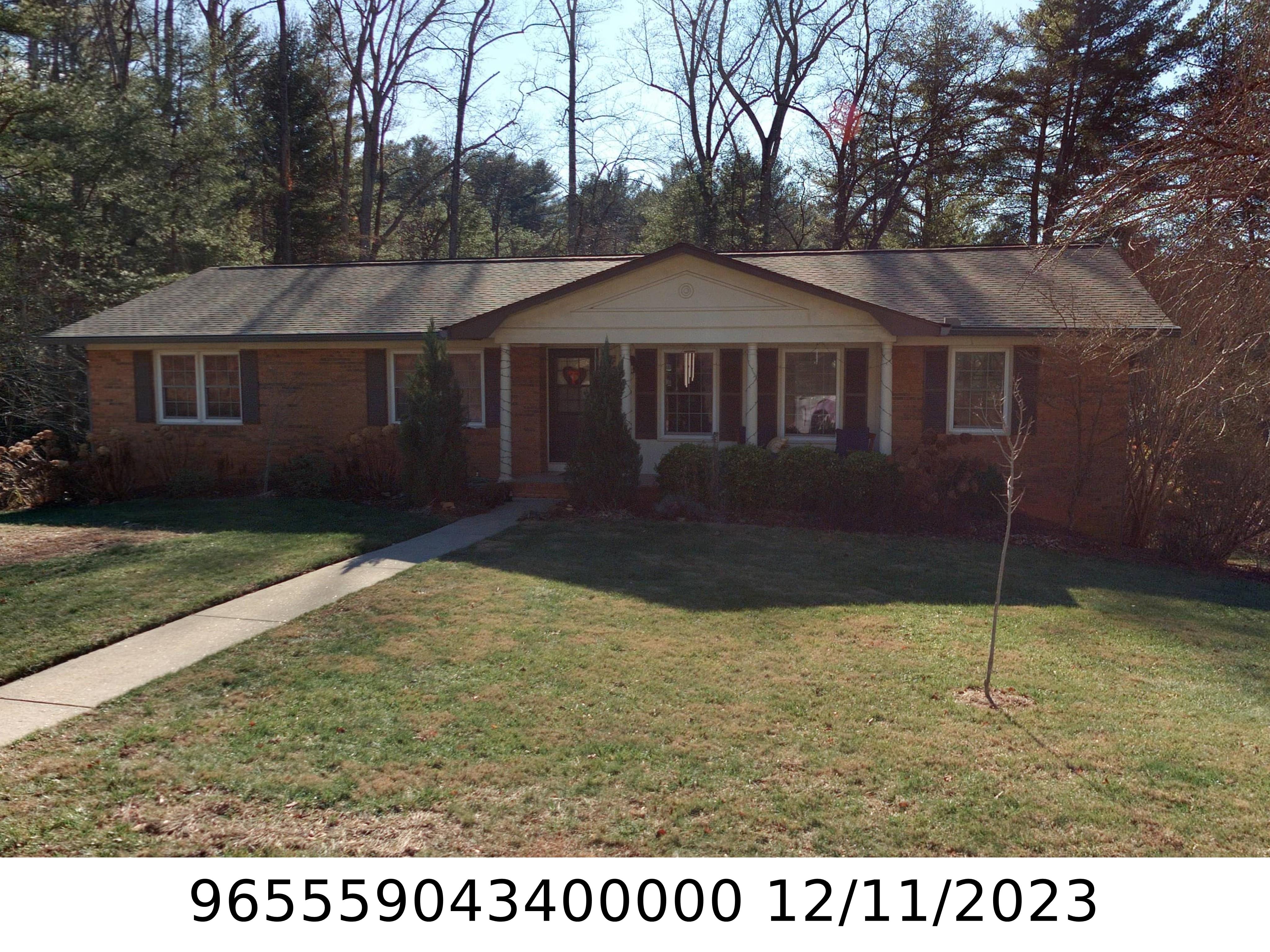 A picture of the property located at 18 GARDENWOOD LN, ASHEVILLE NC 28803.