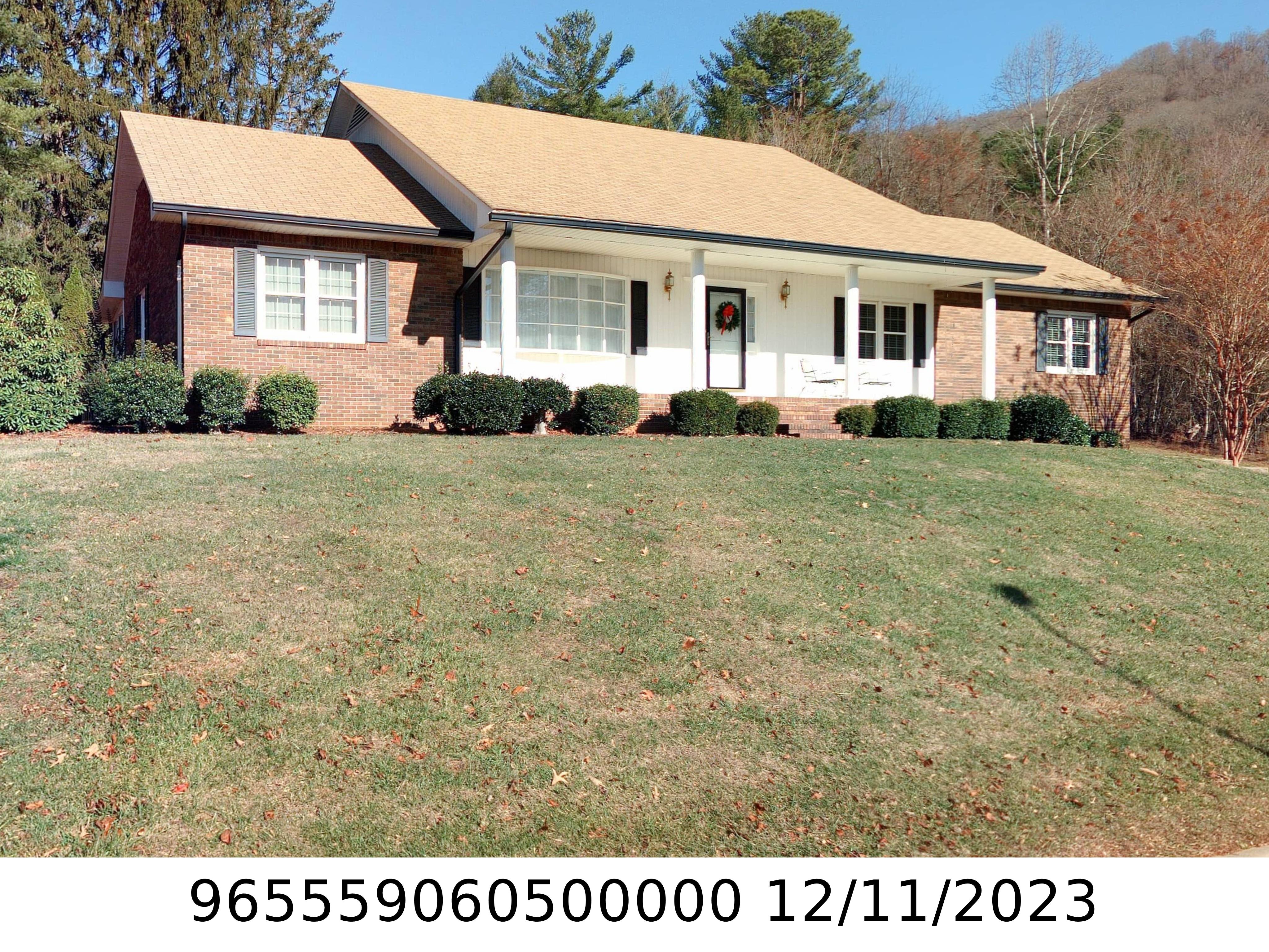 A picture of the property located at 17 GARDENWOOD LN, ASHEVILLE NC 28803.