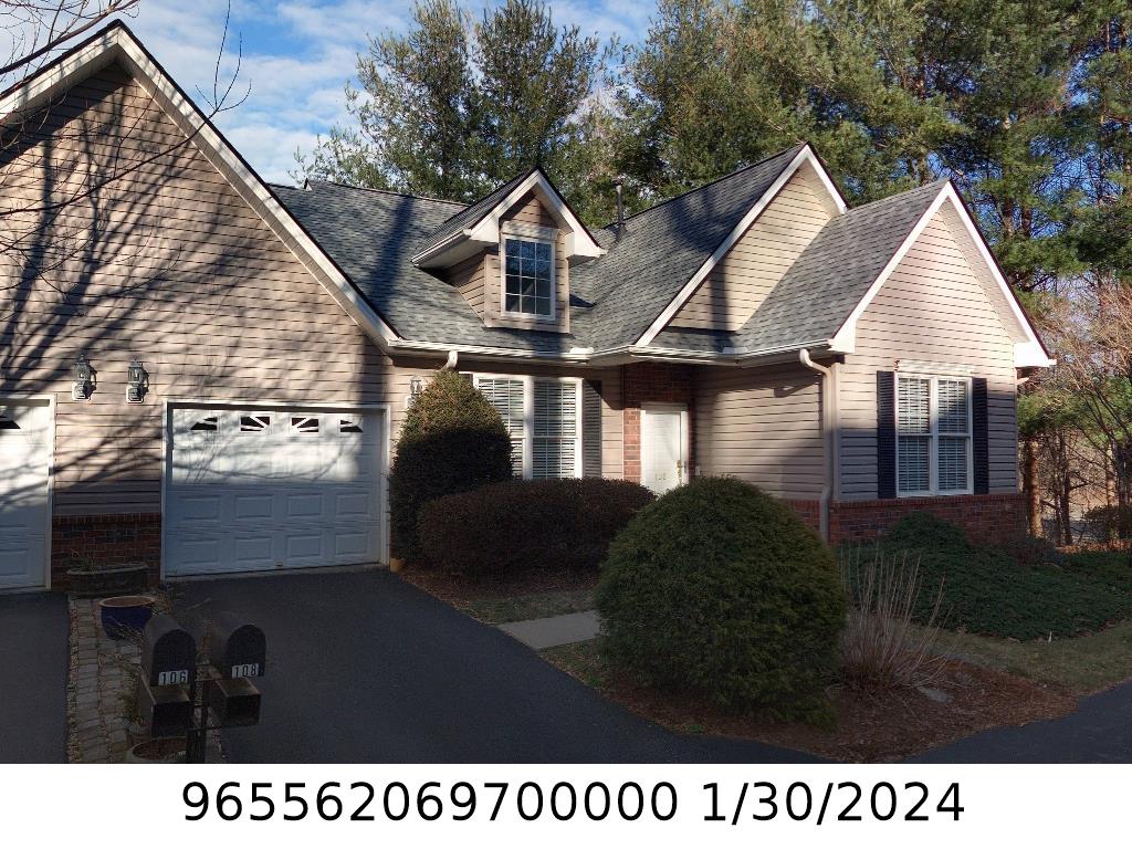 A picture of the property located at 108 NODDING LN, ASHEVILLE NC 28803.