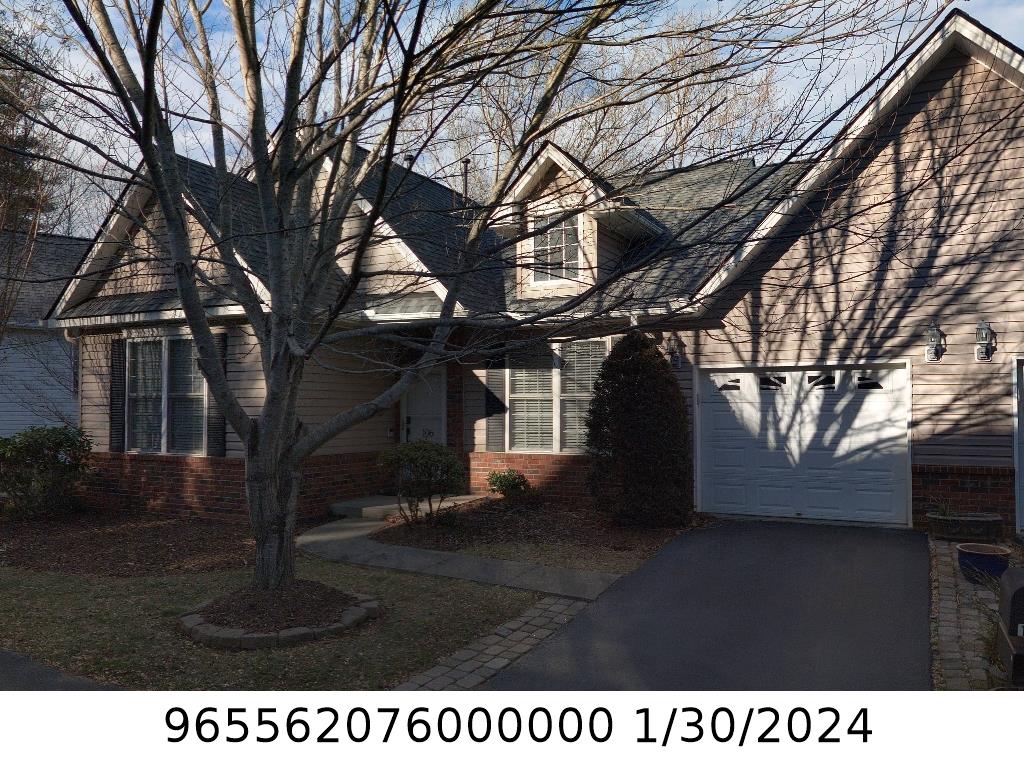 A picture of the property located at 106 NODDING LN, ASHEVILLE NC 28803.