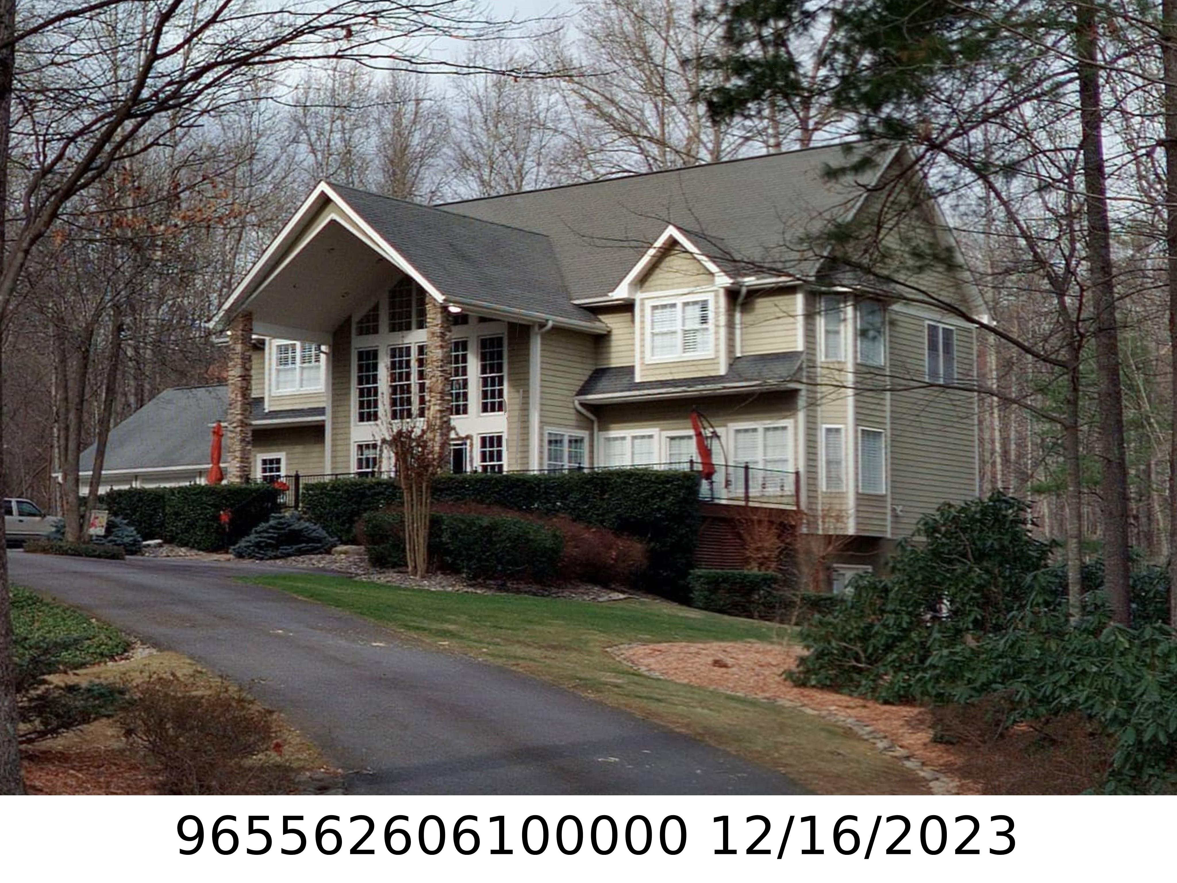 A picture of the property located at 6 TROTTERS CIR, ASHEVILLE NC 28803.