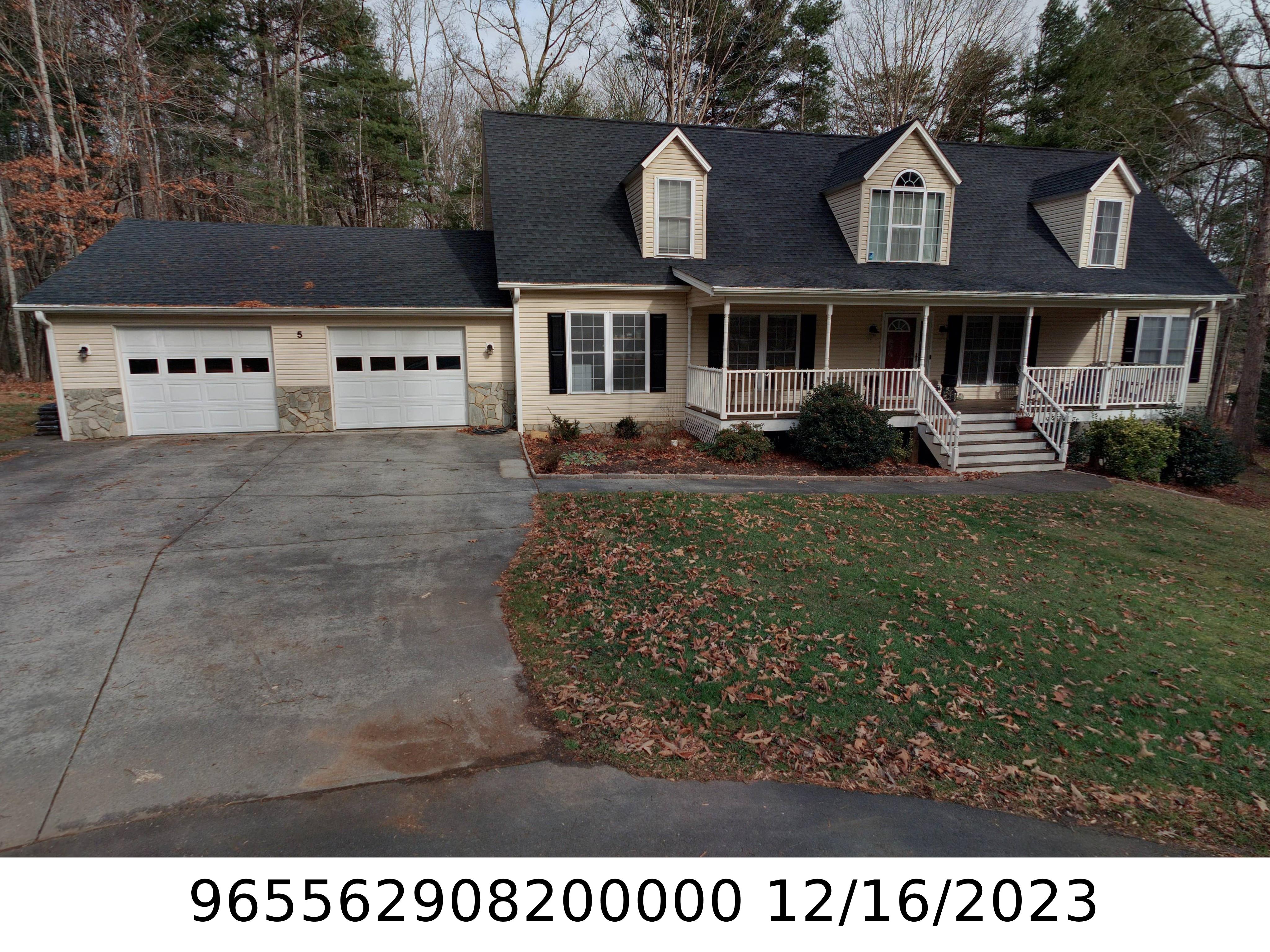 A picture of the property located at 5 TROTTERS CIR, ASHEVILLE NC 28803.