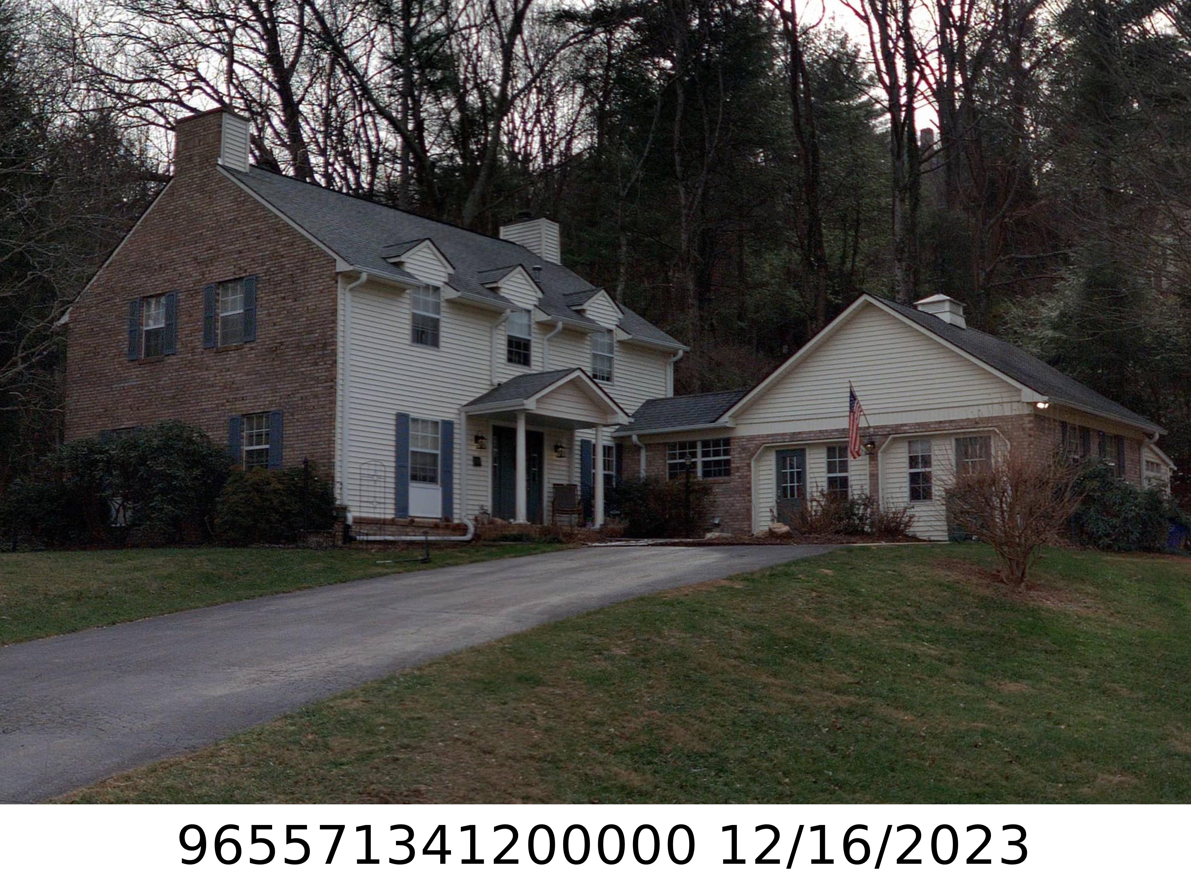 A picture of the property located at 15 SURREY RUN, ASHEVILLE NC 28803.