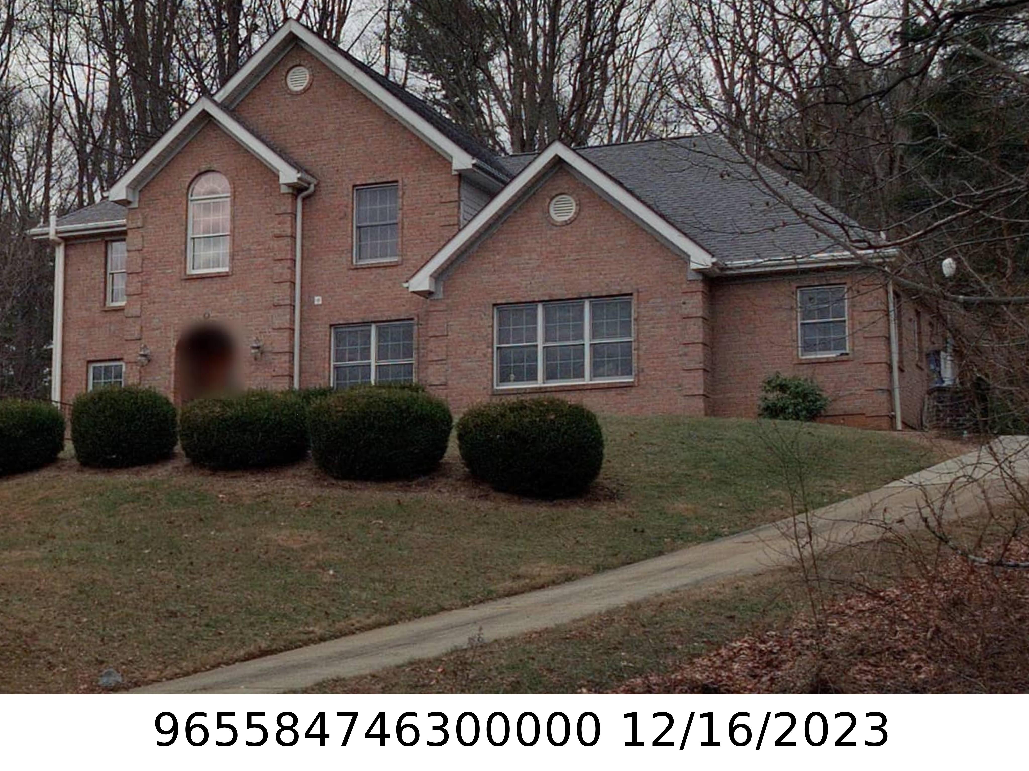 A picture of the property located at 15 CLEARBROOK XING, ASHEVILLE NC 28803.