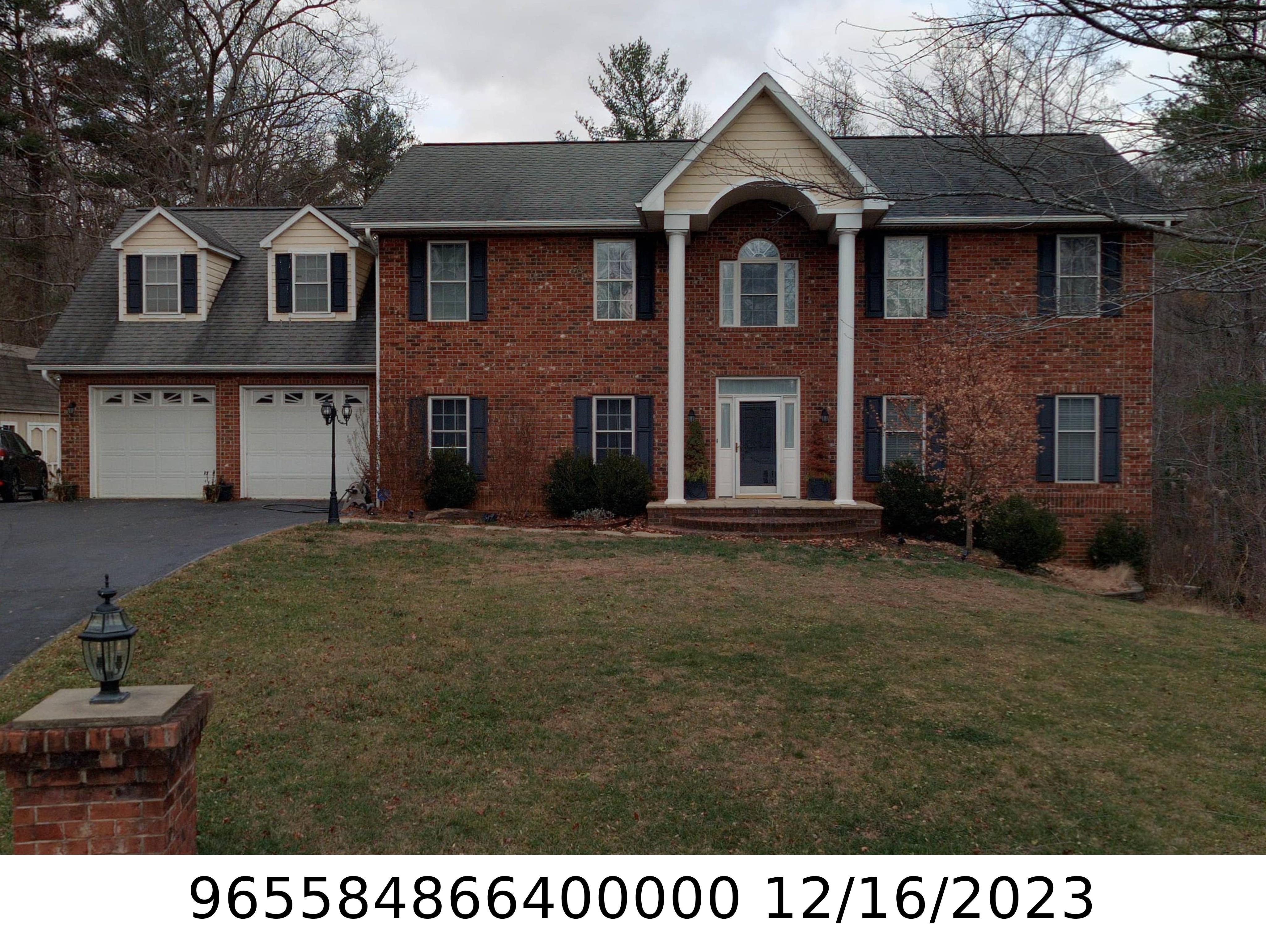 A picture of the property located at 9 CLEARBROOK XING, ASHEVILLE NC 28803.
