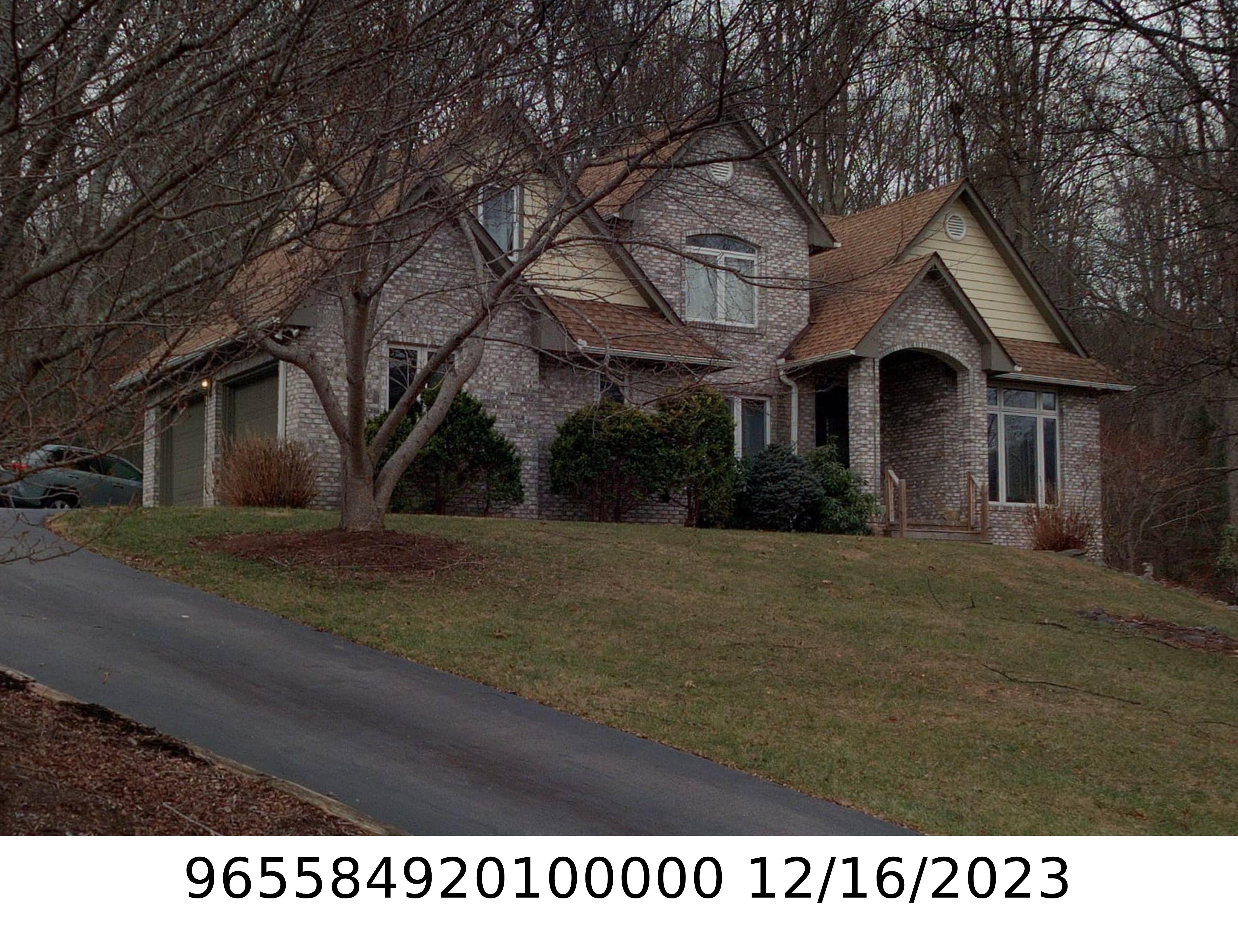 A picture of the property located at 22 CLEARBROOK XING, ASHEVILLE NC 28803.