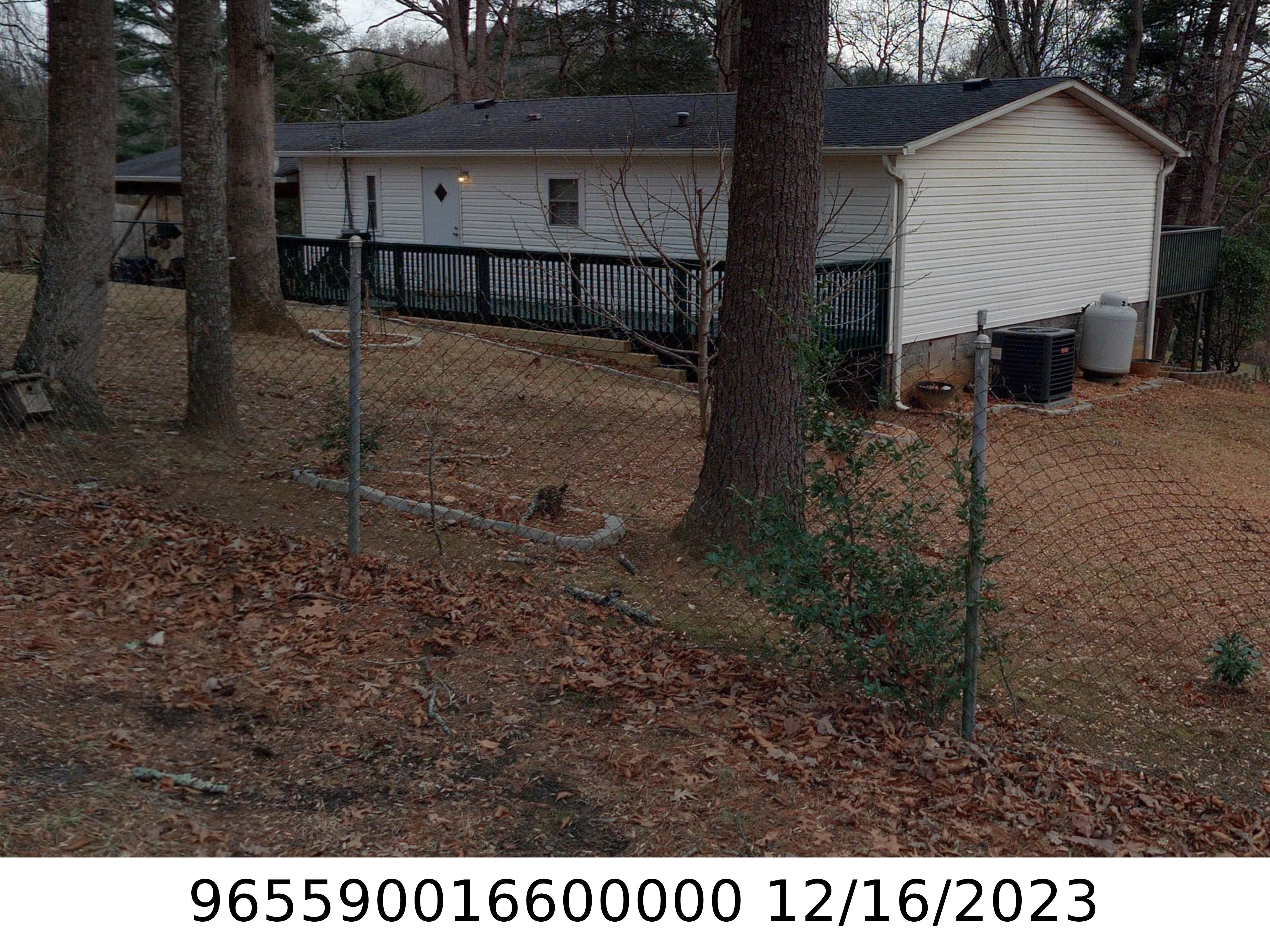 A picture of the property located at 11 PAUL WILLIAMS LN, ASHEVILLE NC 28803.