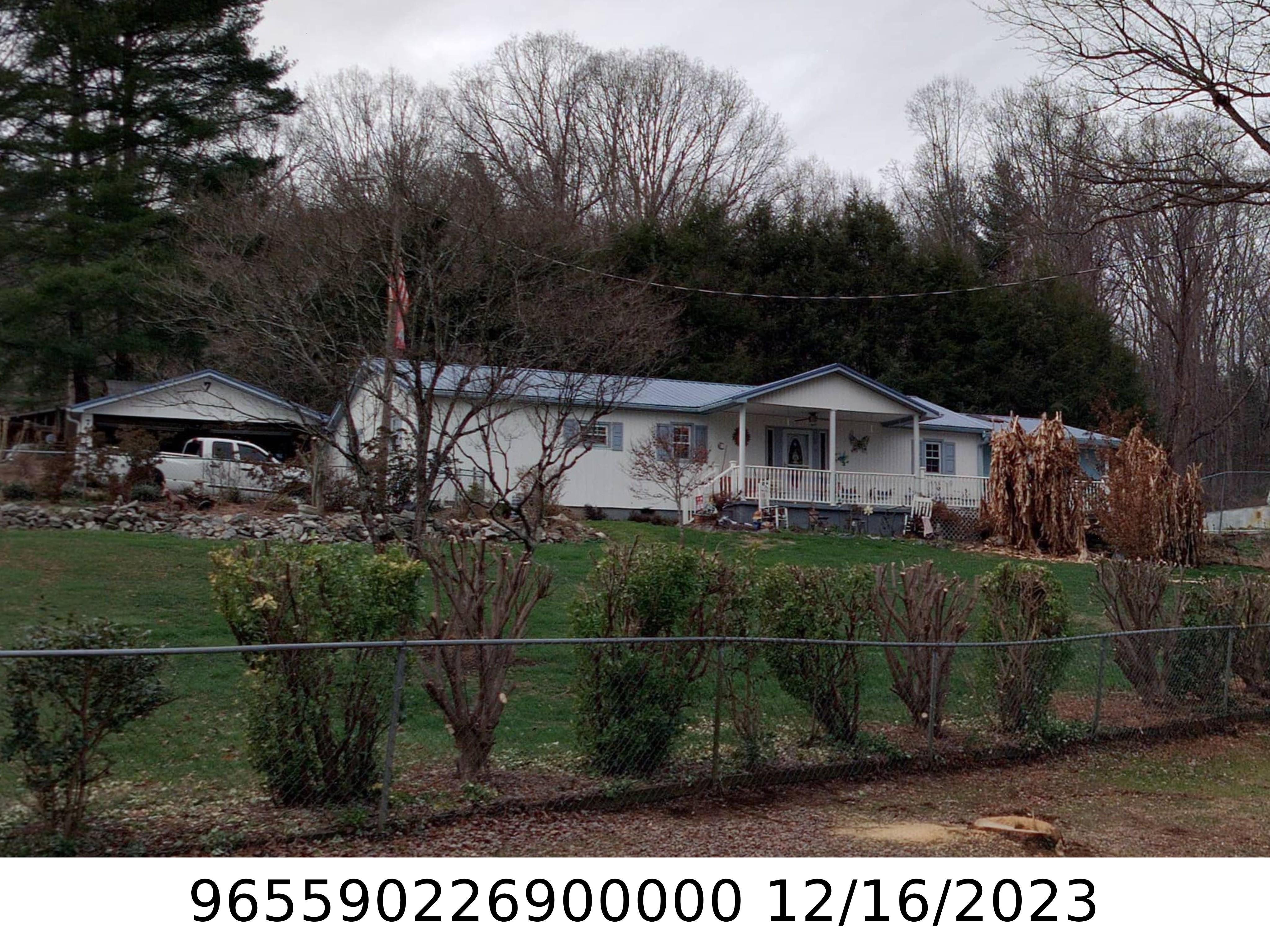 A picture of the property located at 7 PAUL WILLIAMS LN, ASHEVILLE NC 28803.
