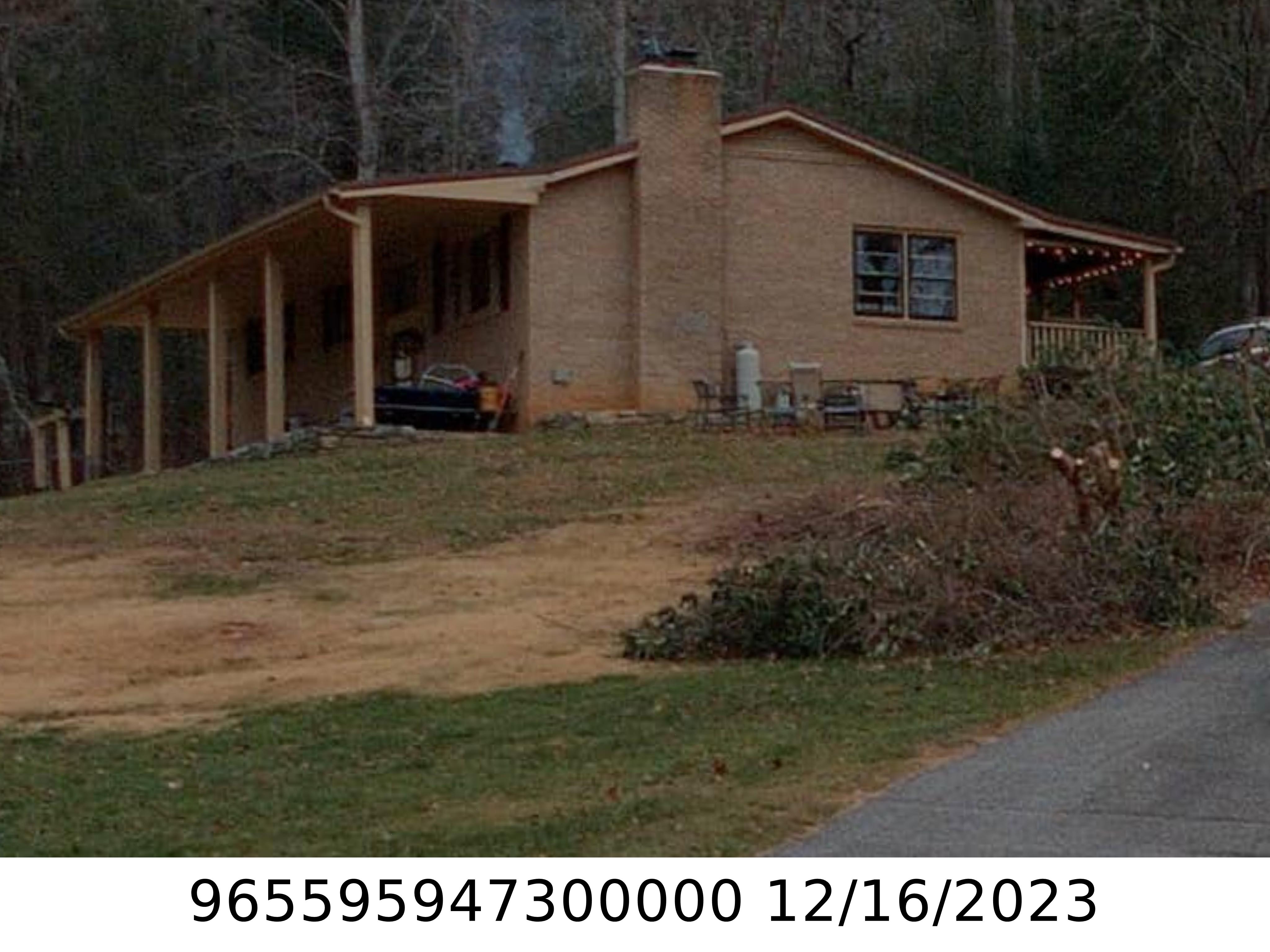 A picture of the property located at 27 SAGEBRUSH CIR, ASHEVILLE NC 28803.