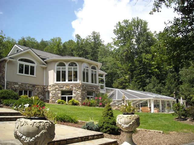 A picture of the property located at 30 PINNERS LN, ASHEVILLE NC 28803.