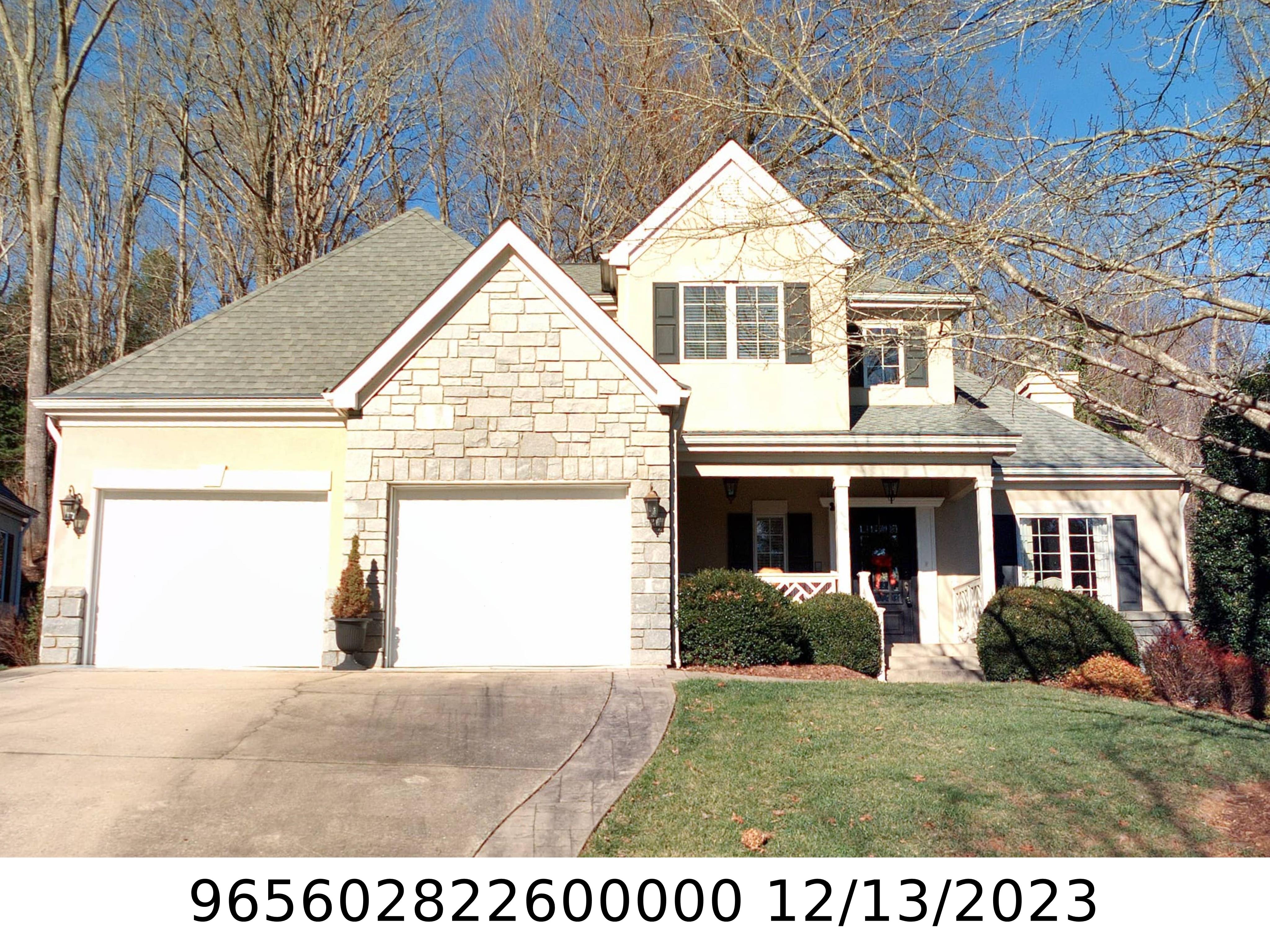A picture of the property located at 19 TIVERTON LN, ASHEVILLE NC 28803.