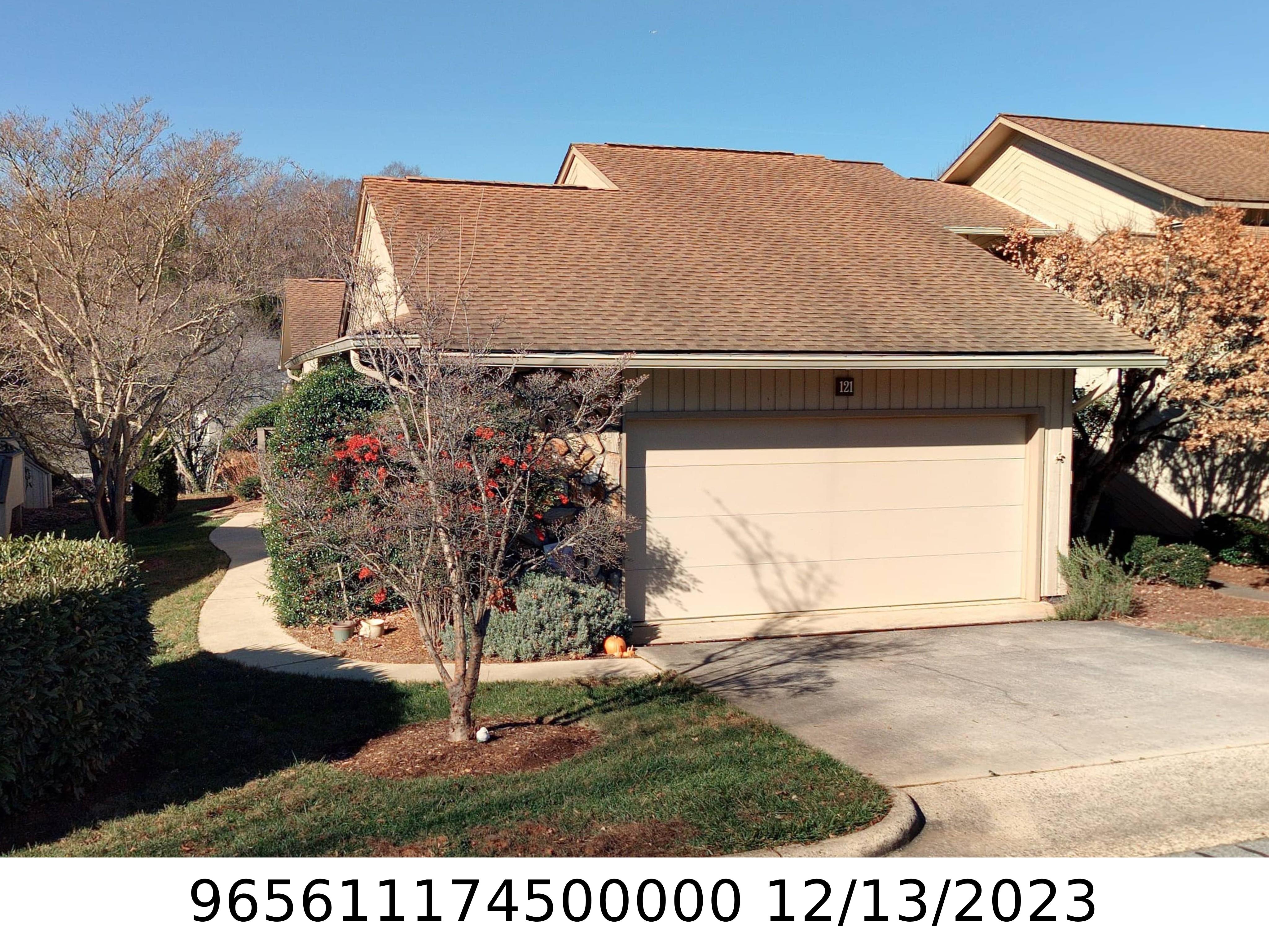 A picture of the property located at 121 DEERLAKE DR, ASHEVILLE NC 28803.