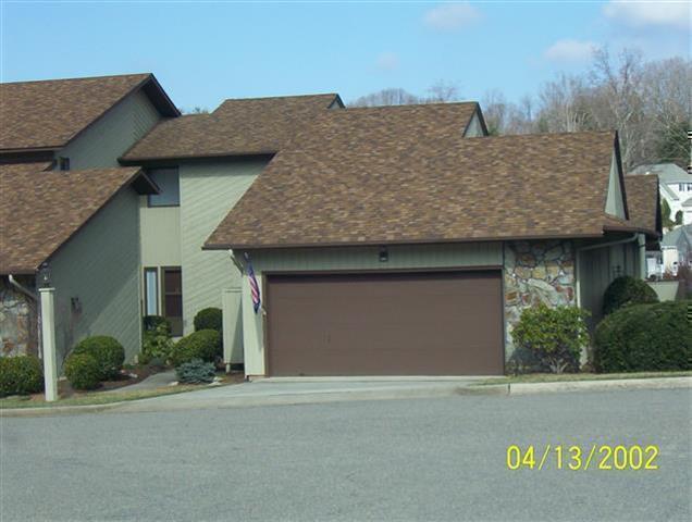 A picture of the property located at 126 DEERLAKE DR, ASHEVILLE NC 28803.