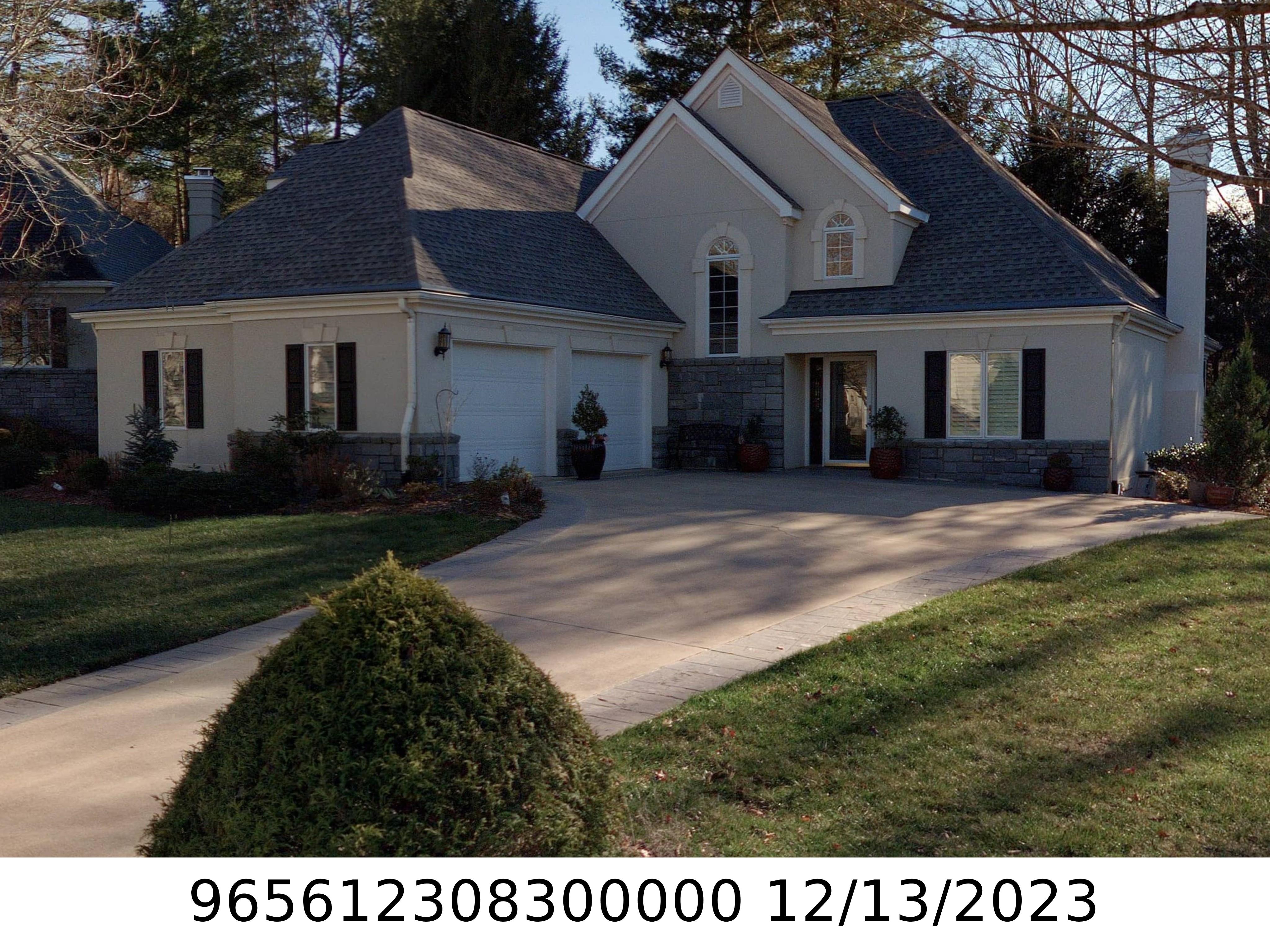 A picture of the property located at 30 TIVERTON LN, ASHEVILLE NC 28803.