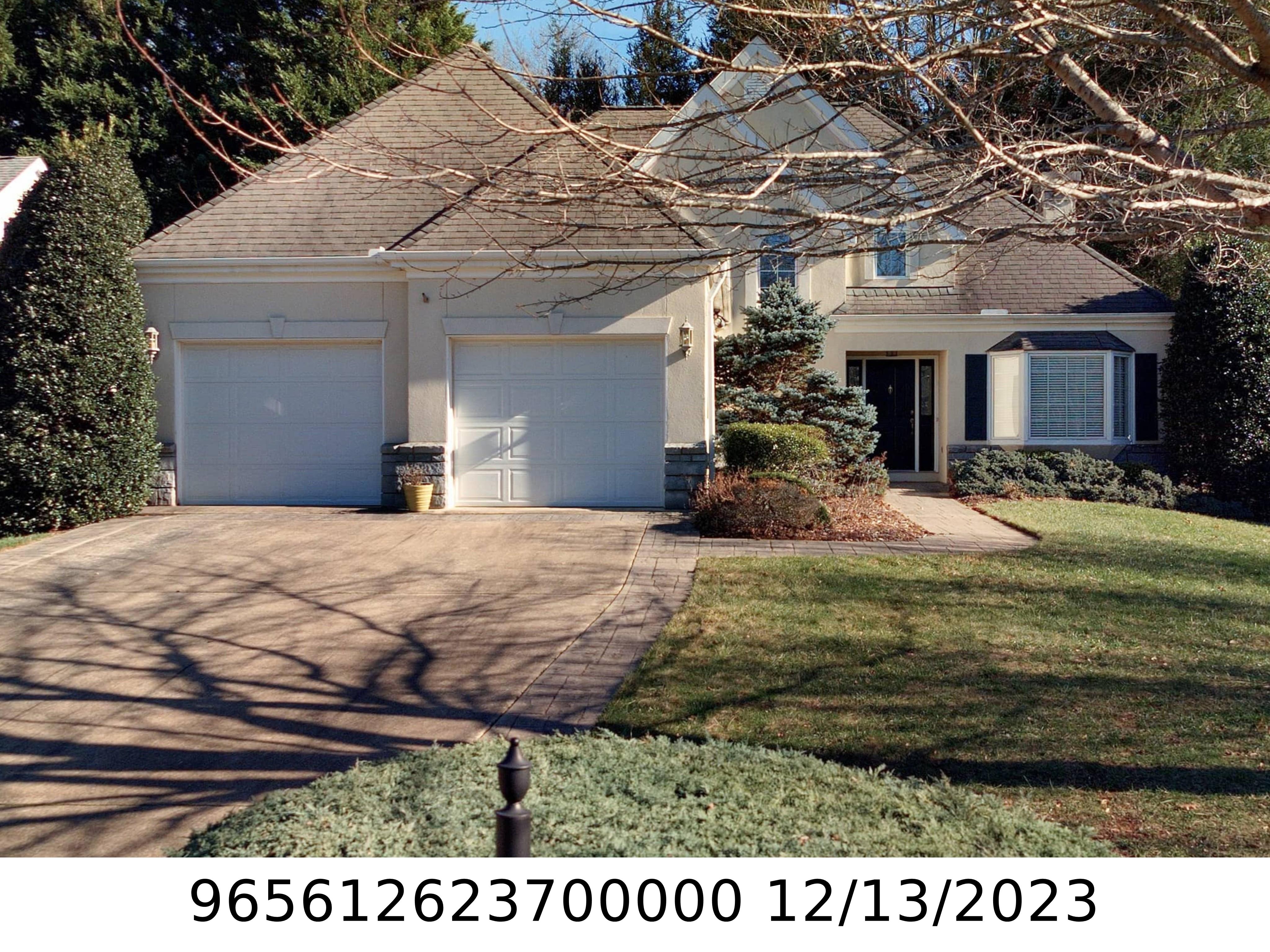 A picture of the property located at 40 TIVERTON LN, ASHEVILLE NC 28803.