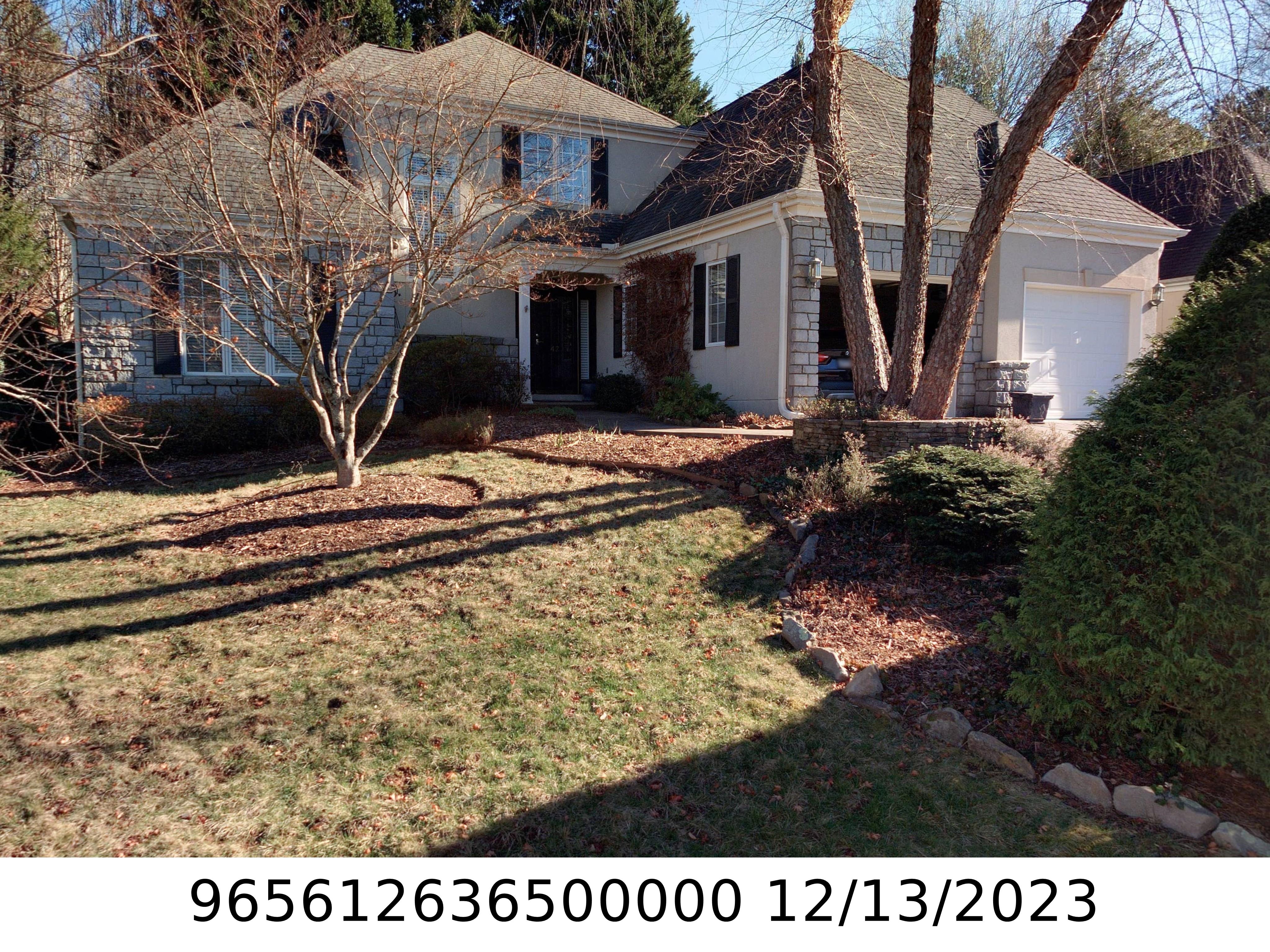 A picture of the property located at 42 TIVERTON LN, ASHEVILLE NC 28803.