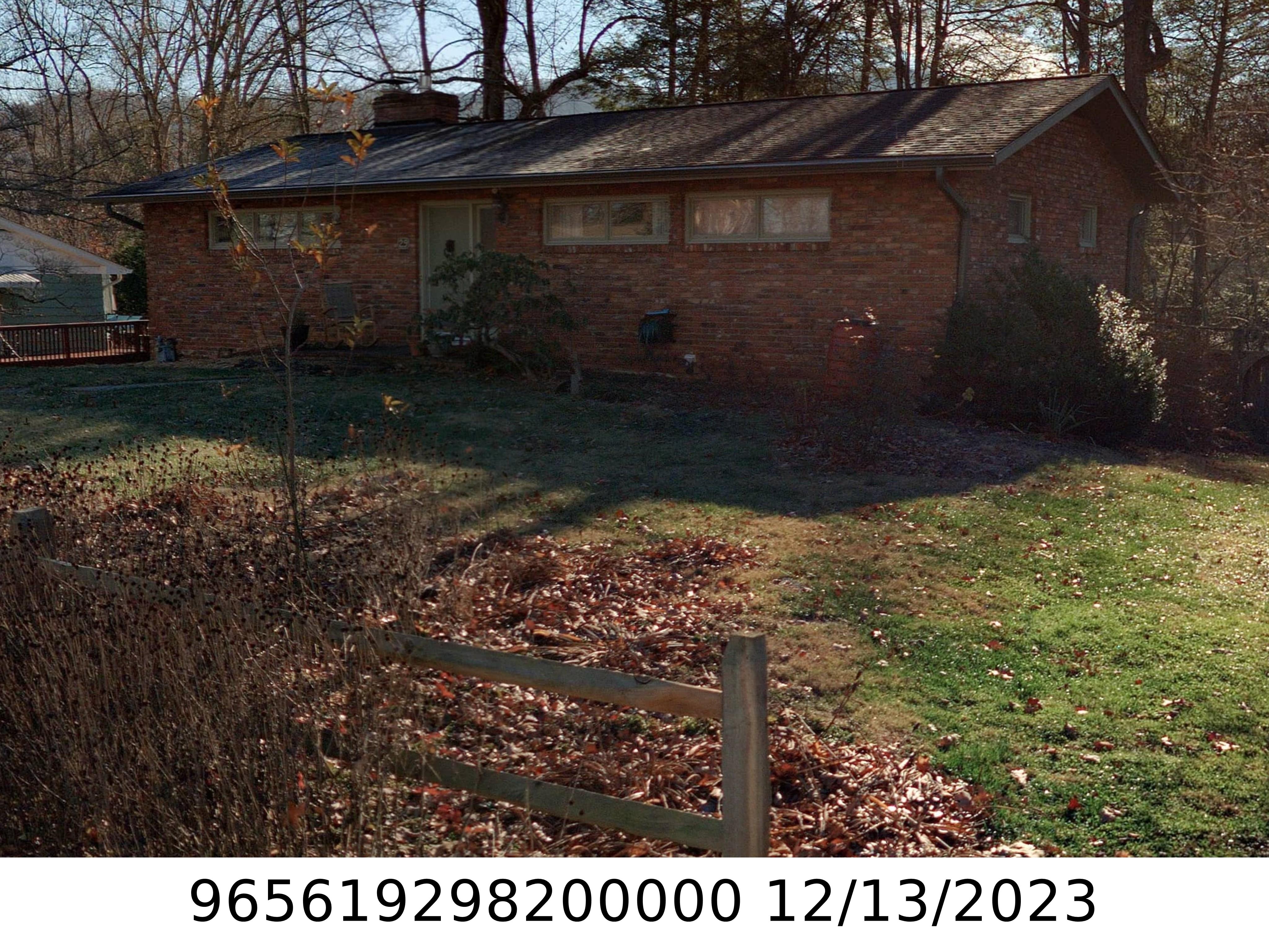 A picture of the property located at 29 DEANWOOD CIR, ASHEVILLE NC 28803.