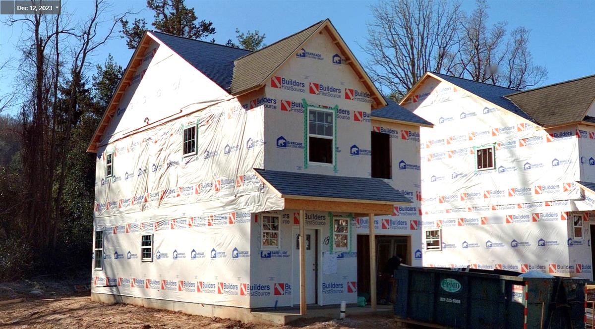 A picture of the property located at 224 ROCKROSE CT, ASHEVILLE NC 28803.