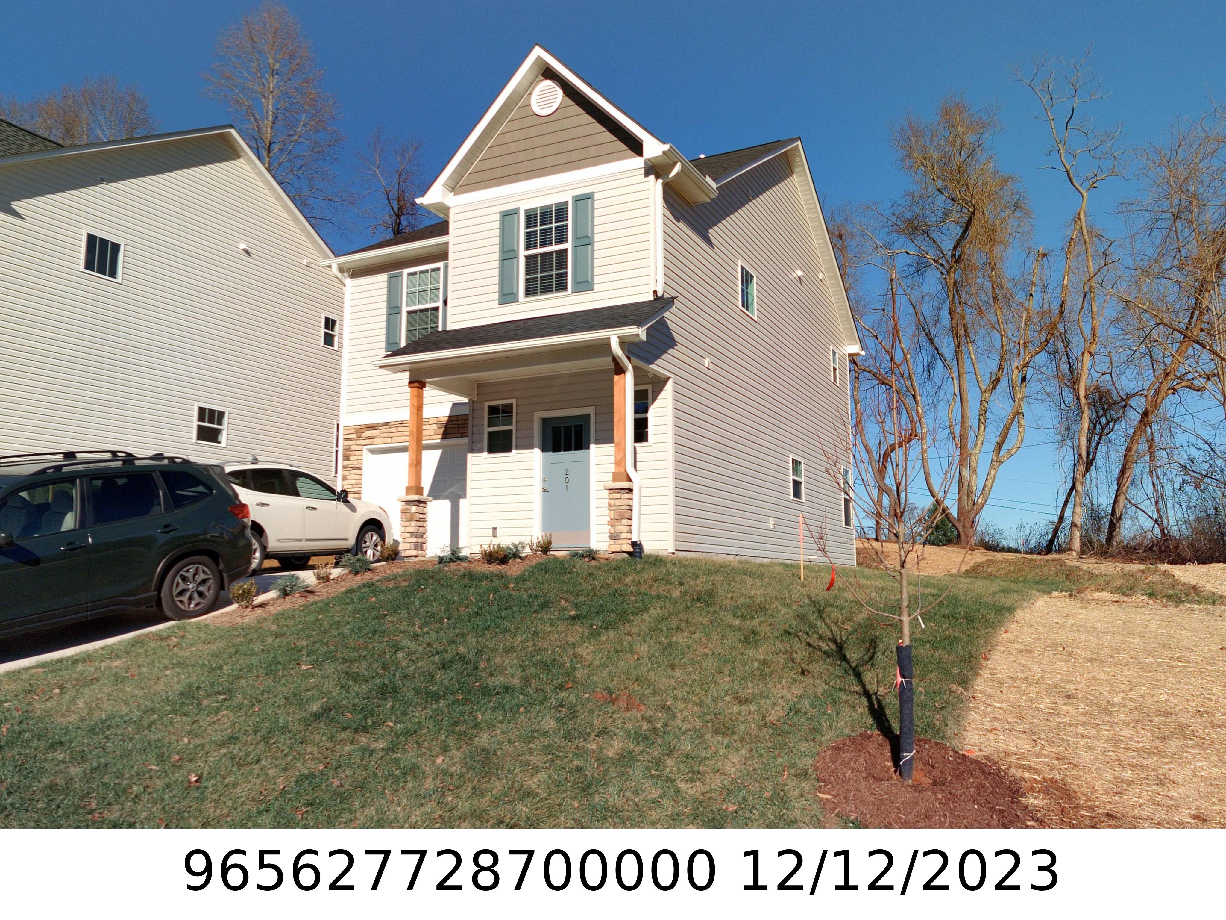 A picture of the property located at 201 ROCKROSE CT, ASHEVILLE NC 28803.