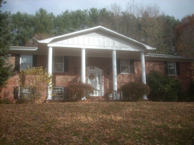 A picture of the property located at 11 CAMPBELL CIR, ASHEVILLE NC 28803.