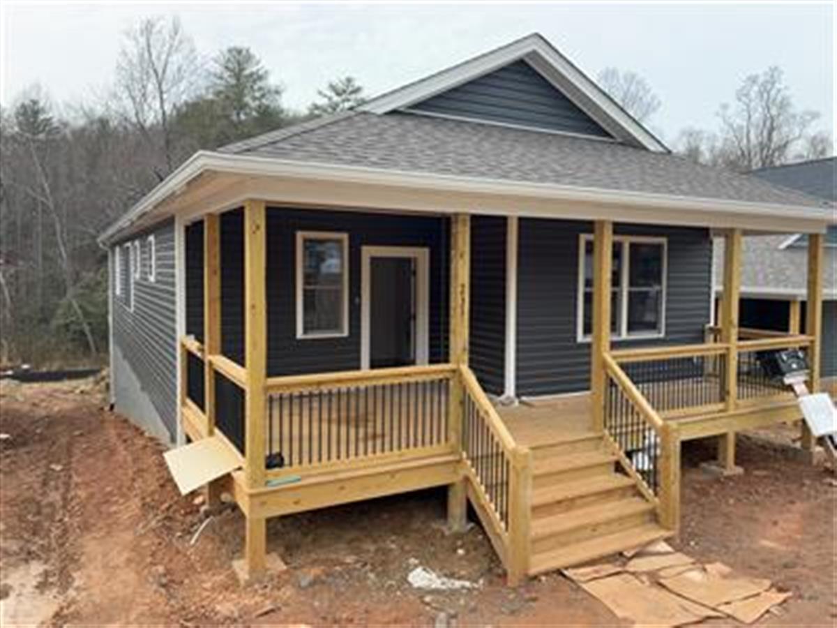 A picture of the property located at 231 EDGEWOOD RD S, ASHEVILLE NC 28803.