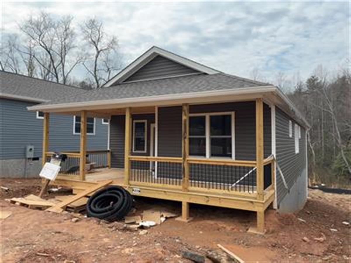 A picture of the property located at 233 EDGEWOOD RD S, ASHEVILLE NC 28803.