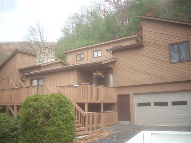 A picture of the property located at 7 ELMWOOD LN, ASHEVILLE NC 28803.