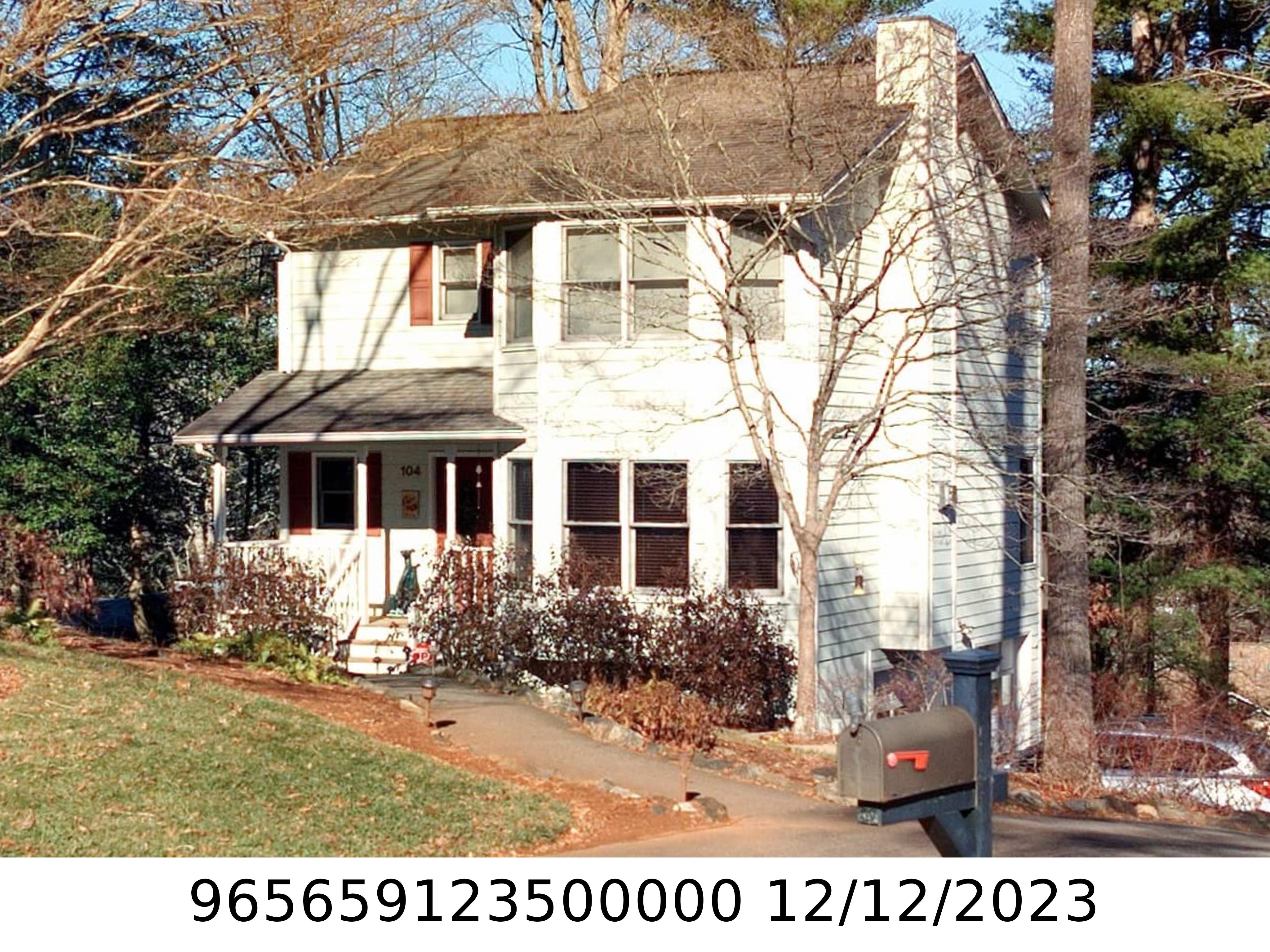 A picture of the property located at 104 GOLDFINCH LN, ASHEVILLE NC 28803.