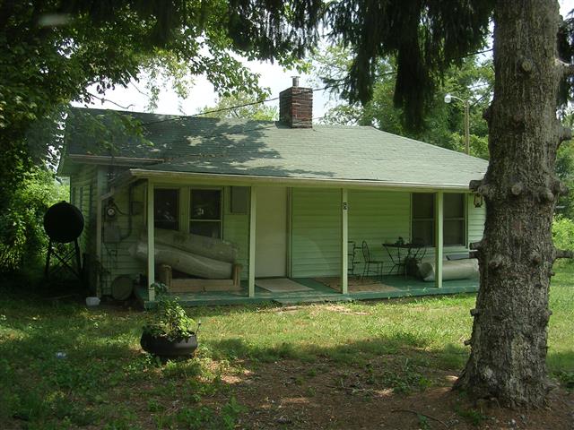 A picture of the property located at 10 WHITE AVE ASHEVILLE NC.