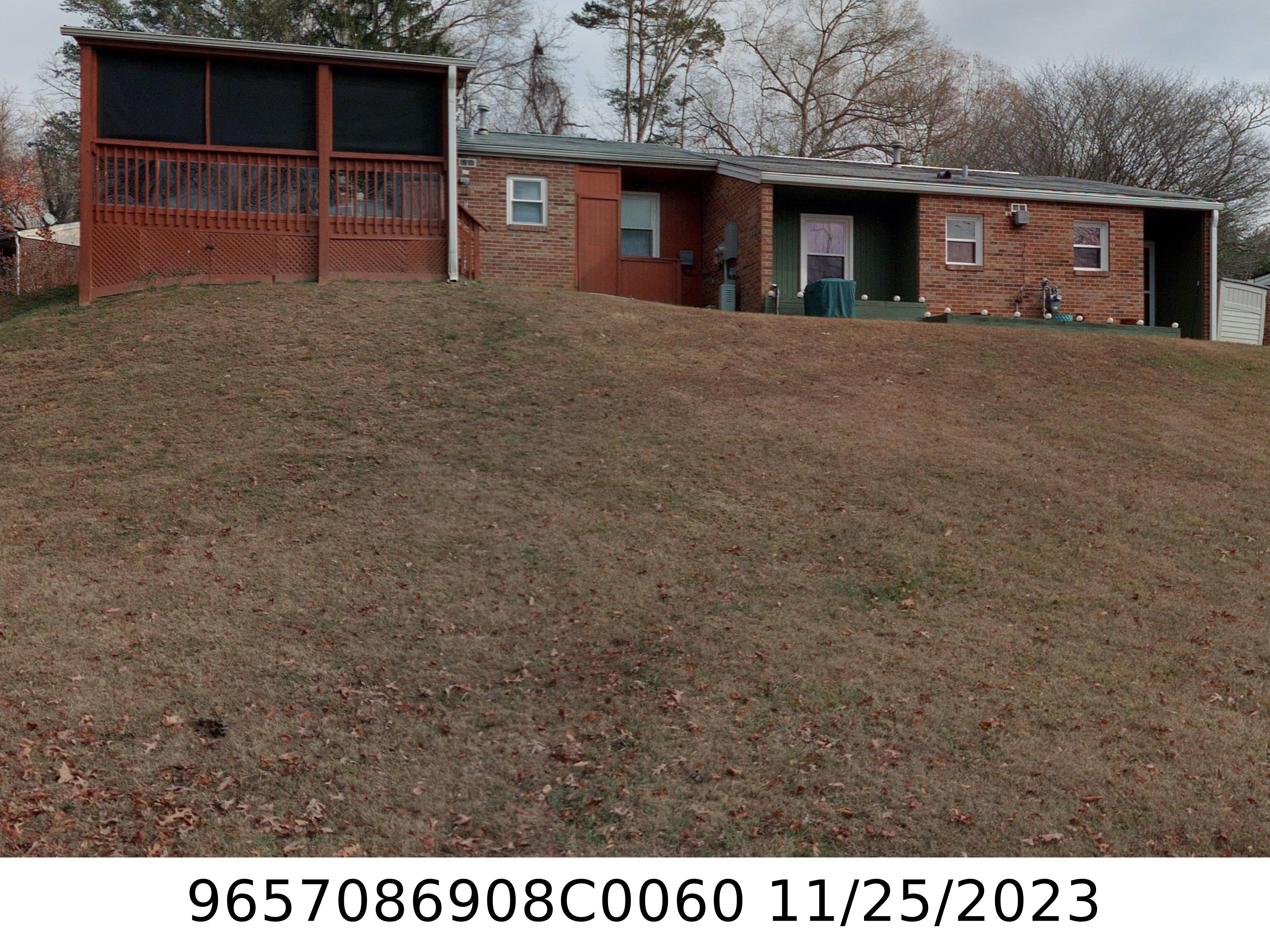 A picture of the property located at 60 EASTVIEW AVE, ASHEVILLE NC 28803.
