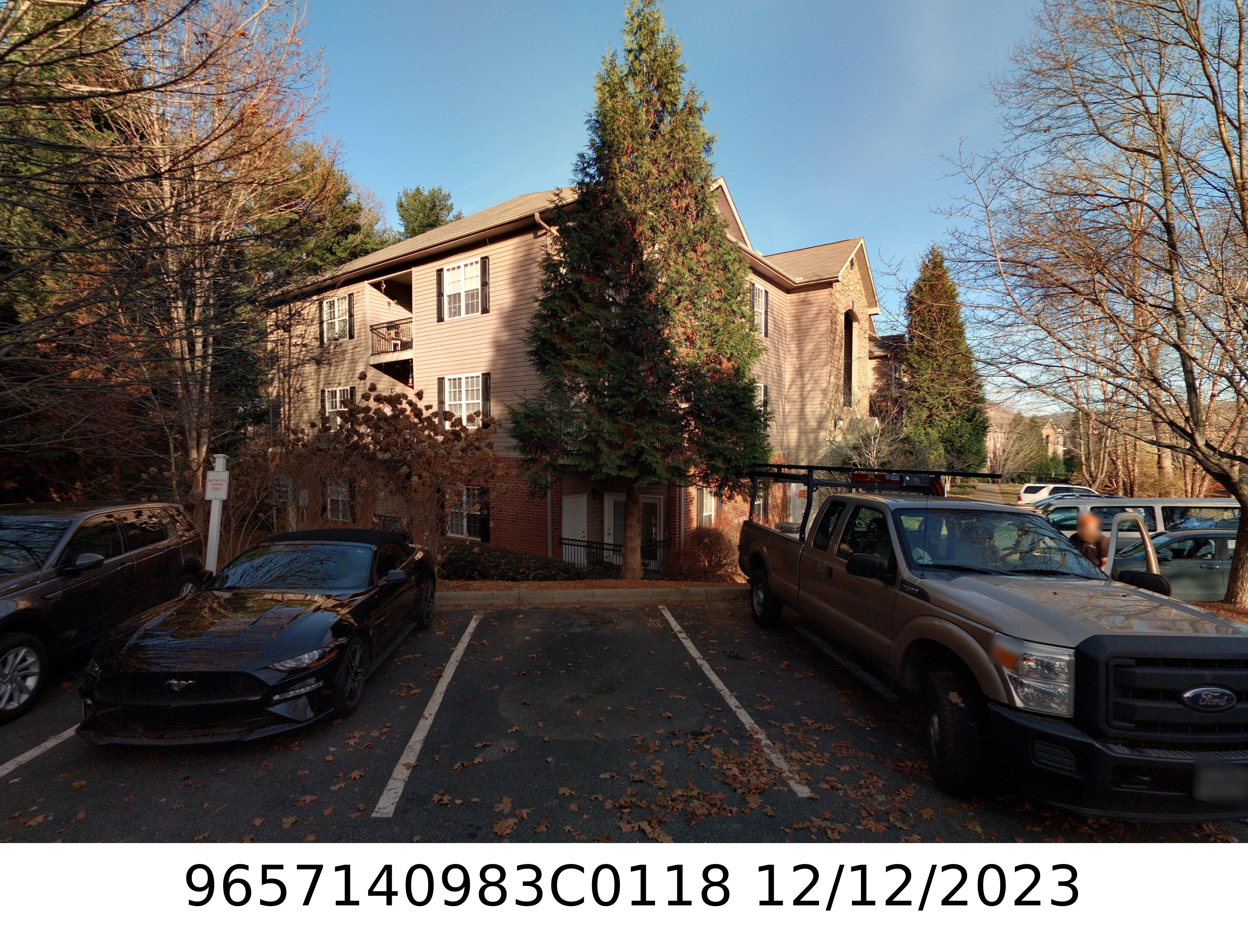 A picture of the property located at 118 APPELDOORN CIR, ASHEVILLE NC 28803.