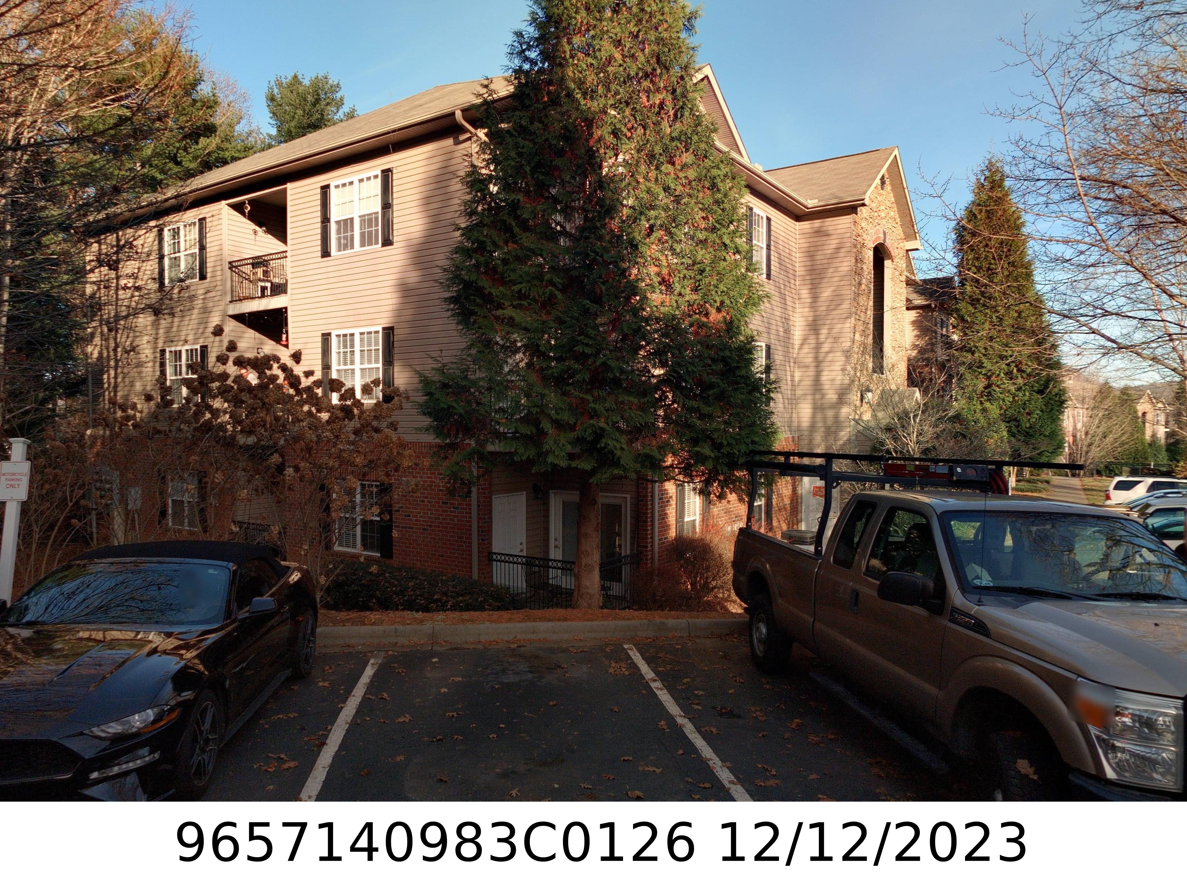 A picture of the property located at 126 APPELDOORN CIR, ASHEVILLE NC 28803.