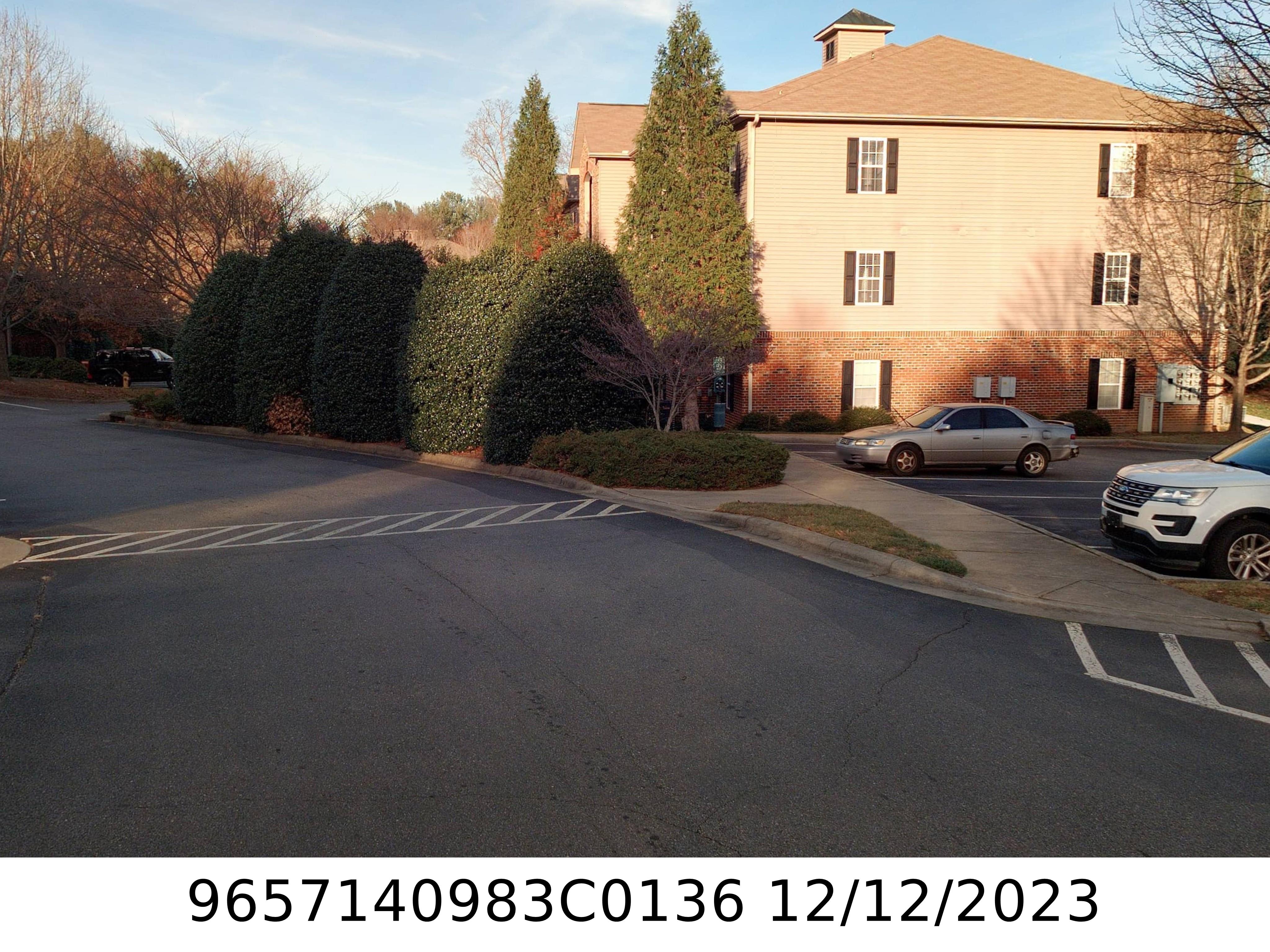 A picture of the property located at 136 APPELDOORN CIR, ASHEVILLE NC 28803.