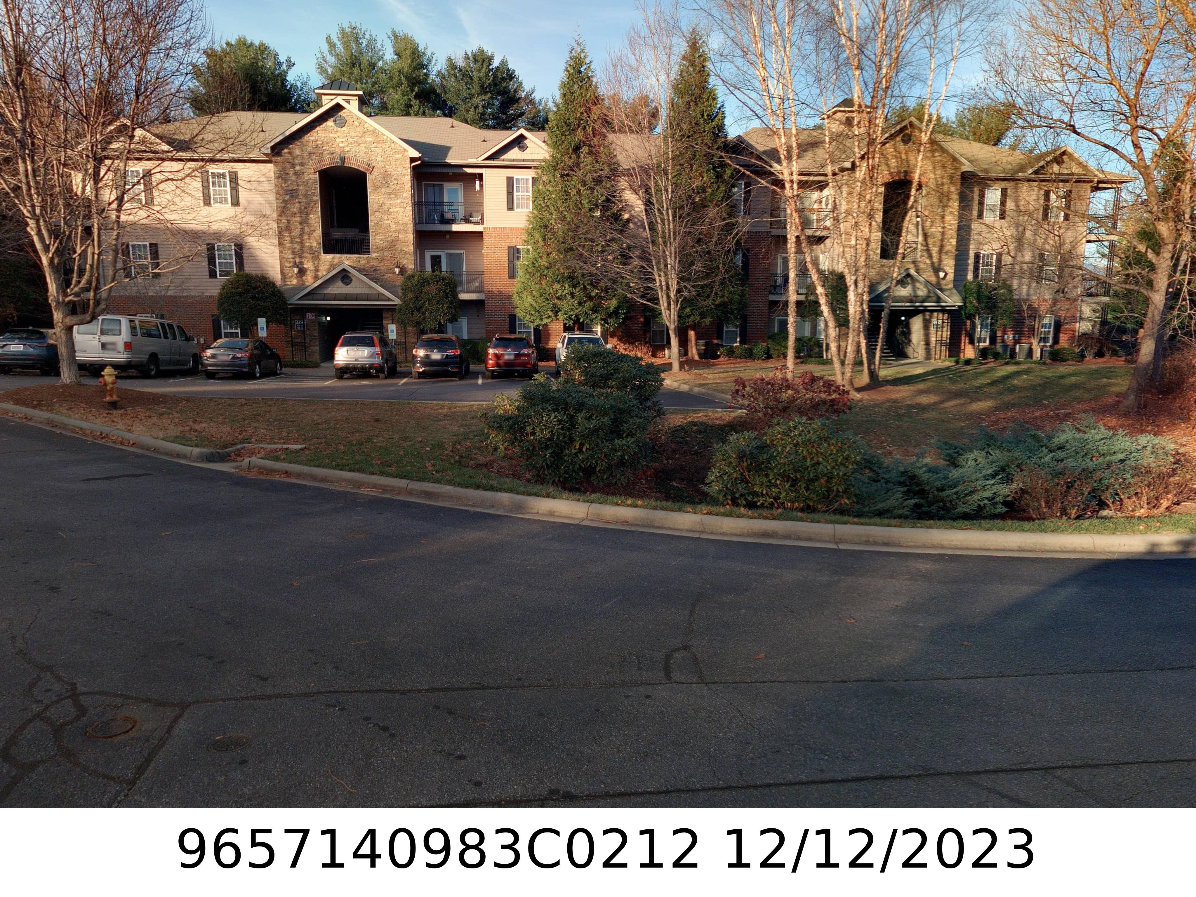 A picture of the property located at 212 APPELDOORN CIR, ASHEVILLE NC 28803.