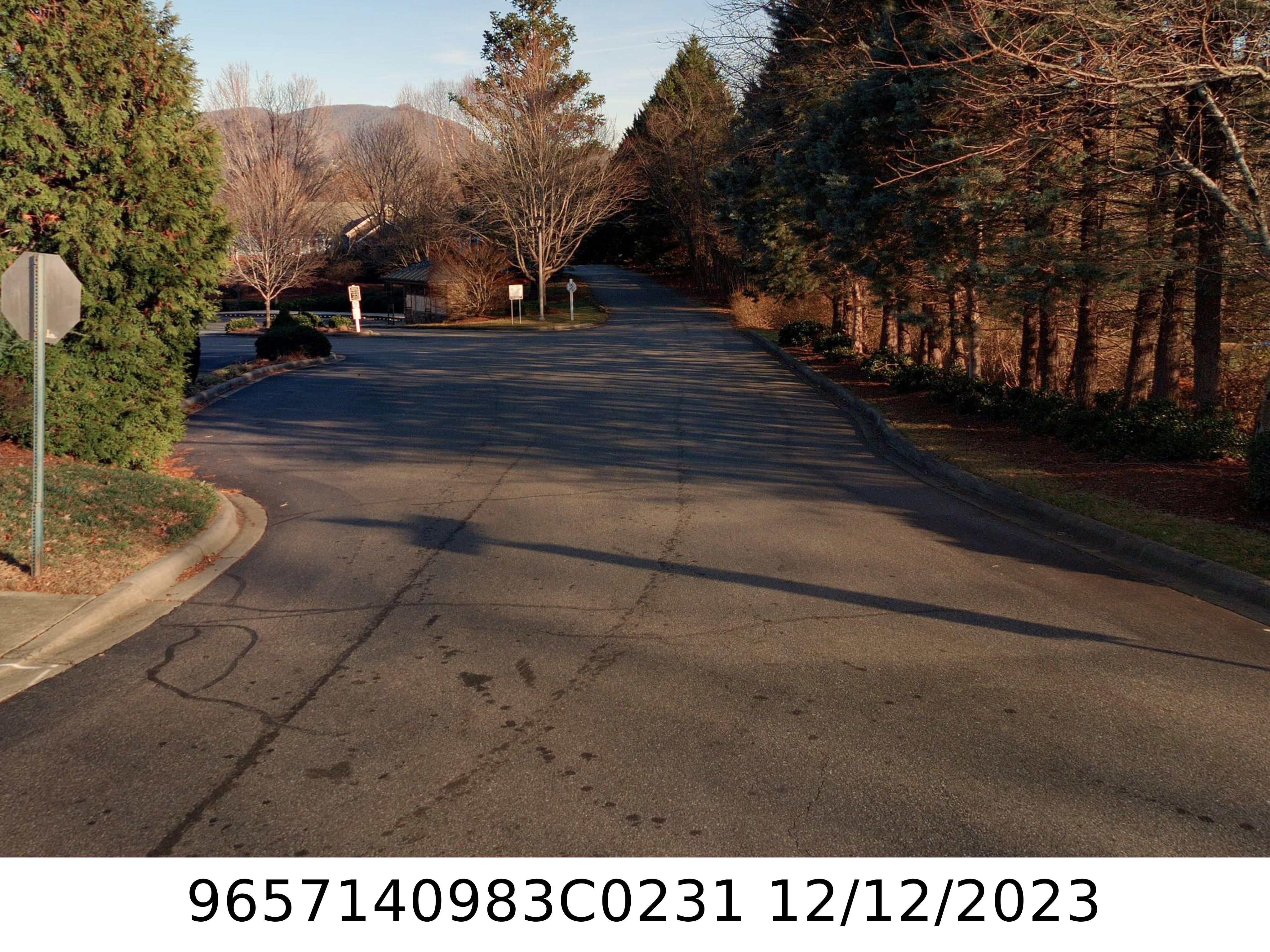 A picture of the property located at 231 APPELDOORN CIR, ASHEVILLE NC 28803.