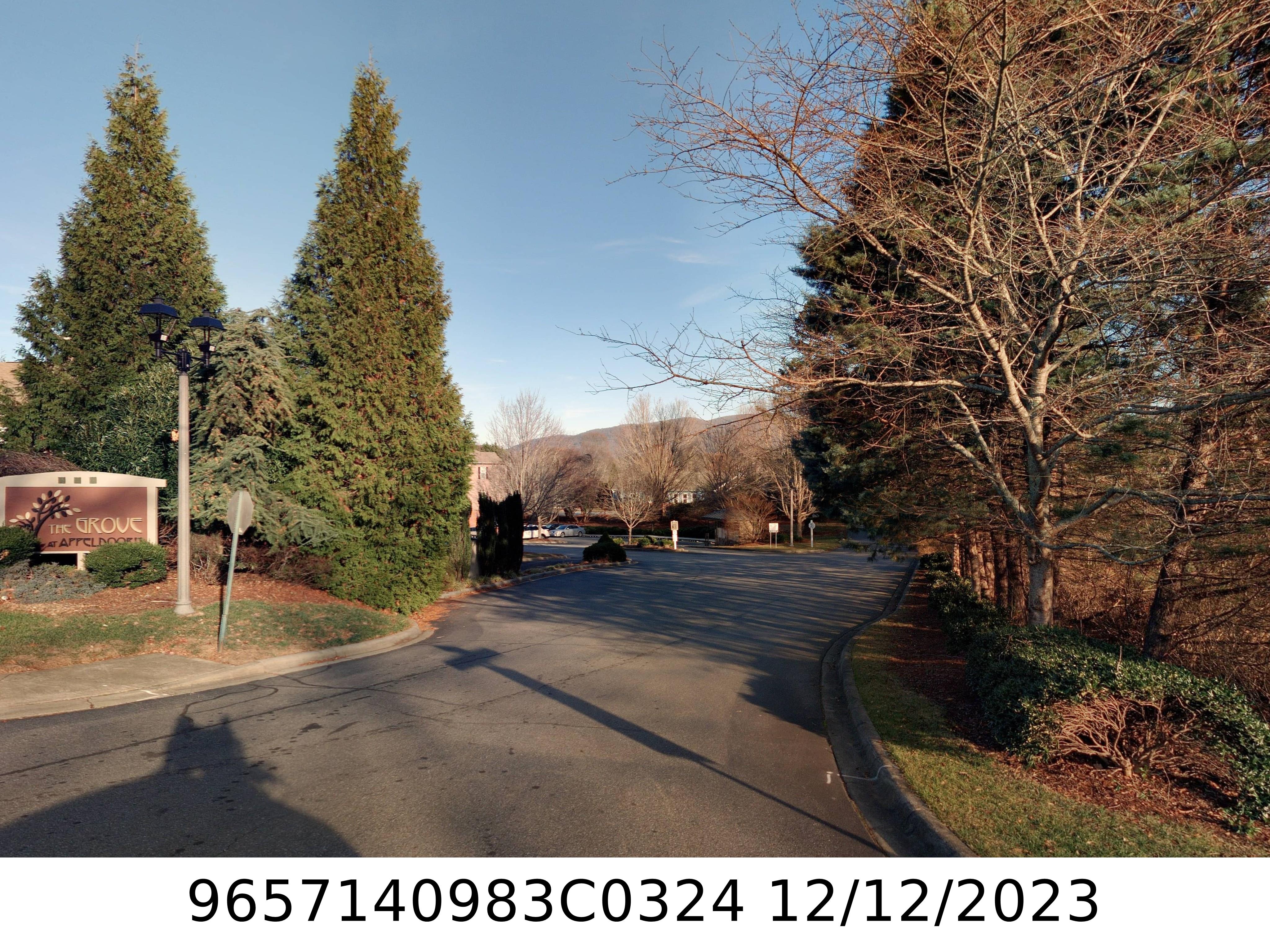 A picture of the property located at 324 APPELDOORN CIR, ASHEVILLE NC 28803.