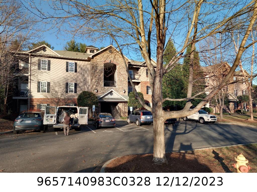 A picture of the property located at 328 APPELDOORN CIR, ASHEVILLE NC 28803.