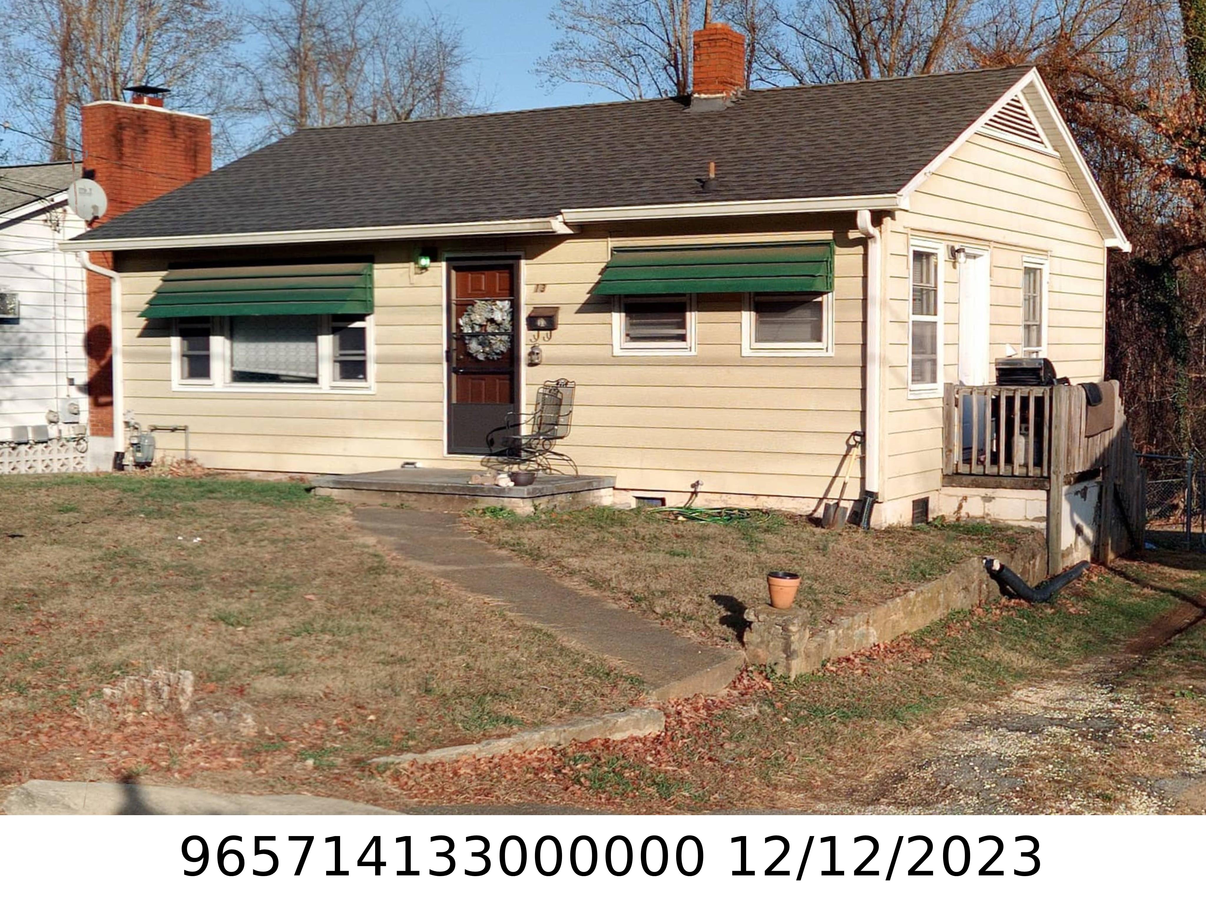 A picture of the property located at 13 W CHAPEL CIR, ASHEVILLE NC 28803.